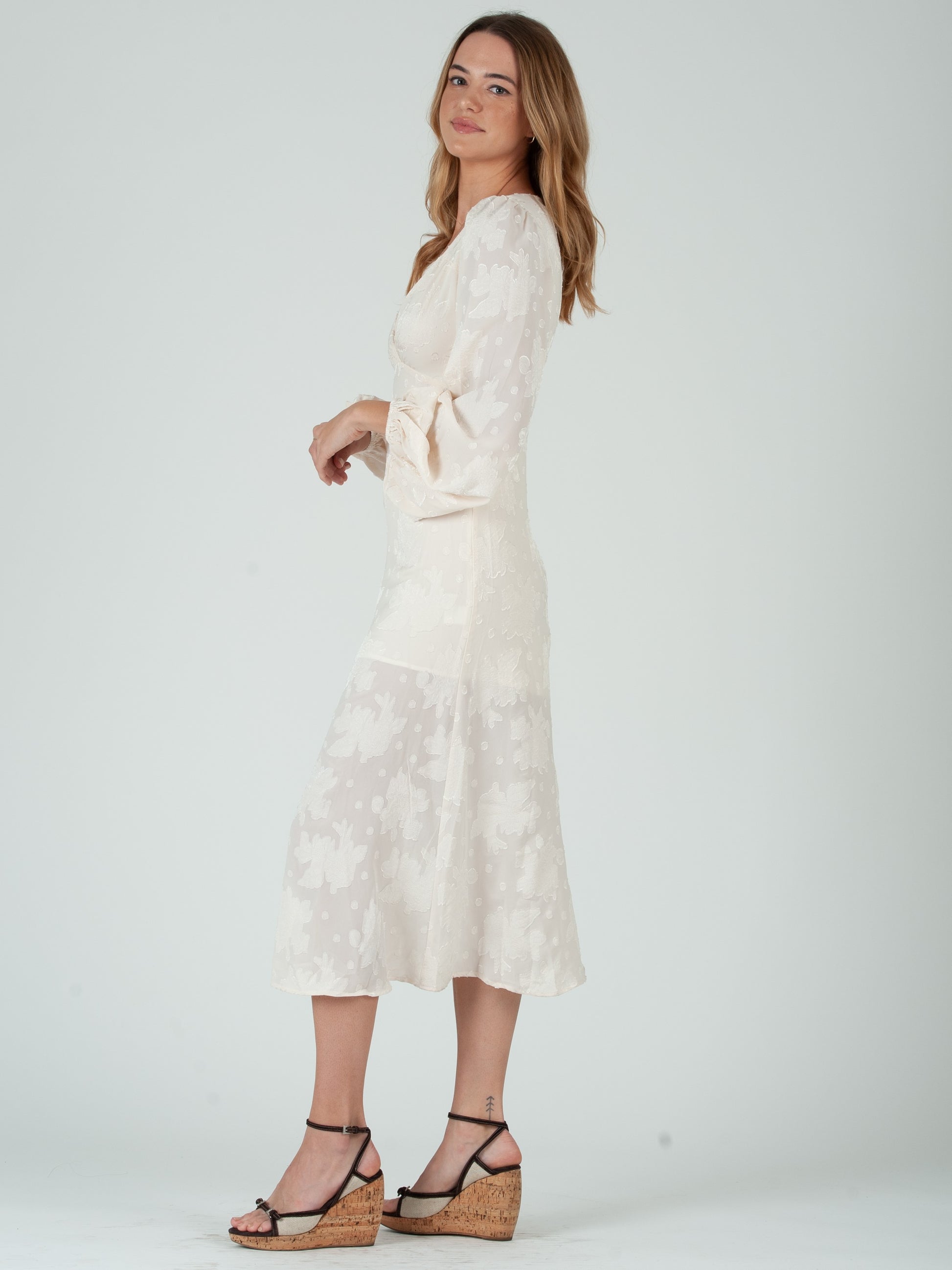 IVORY FLORAL MIDI DRESS