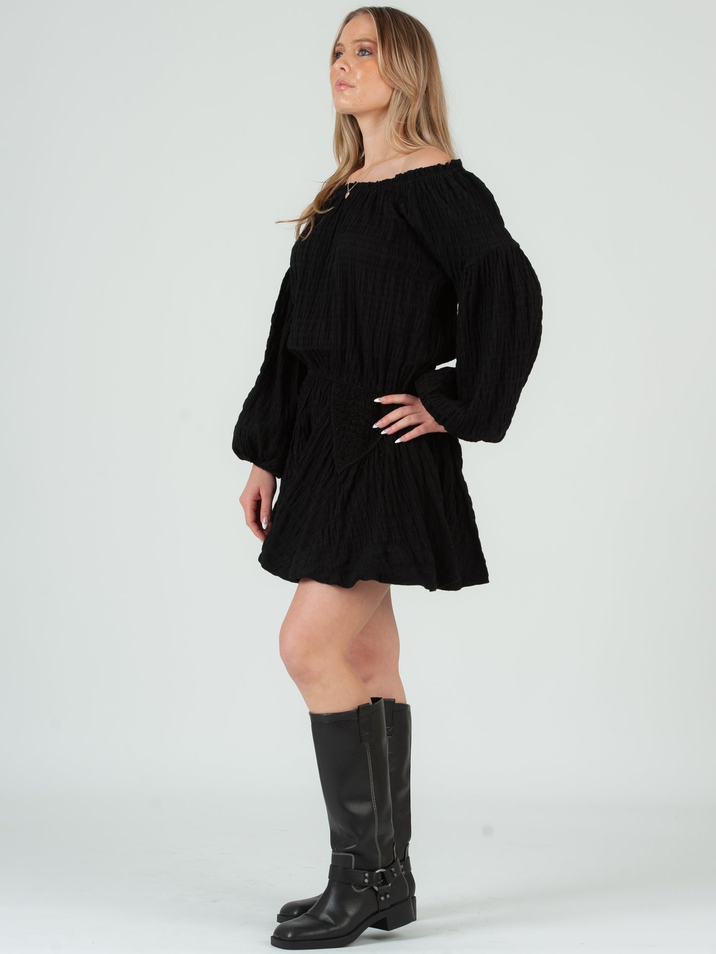 BLACK OFF THE SHOULDER DRESS