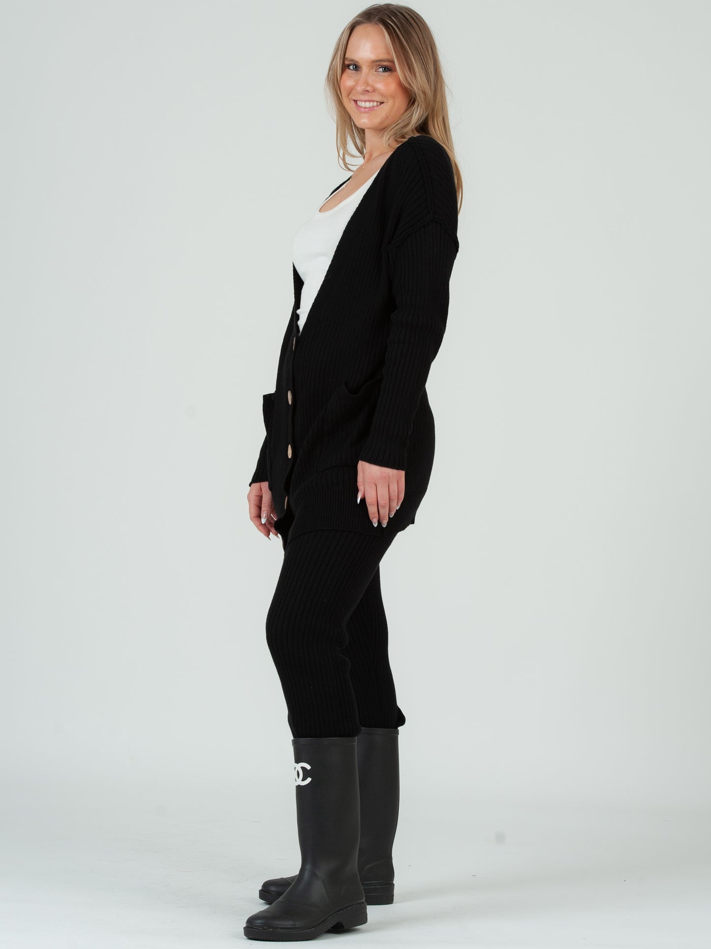 BLACK RIBBED CARDIGAN