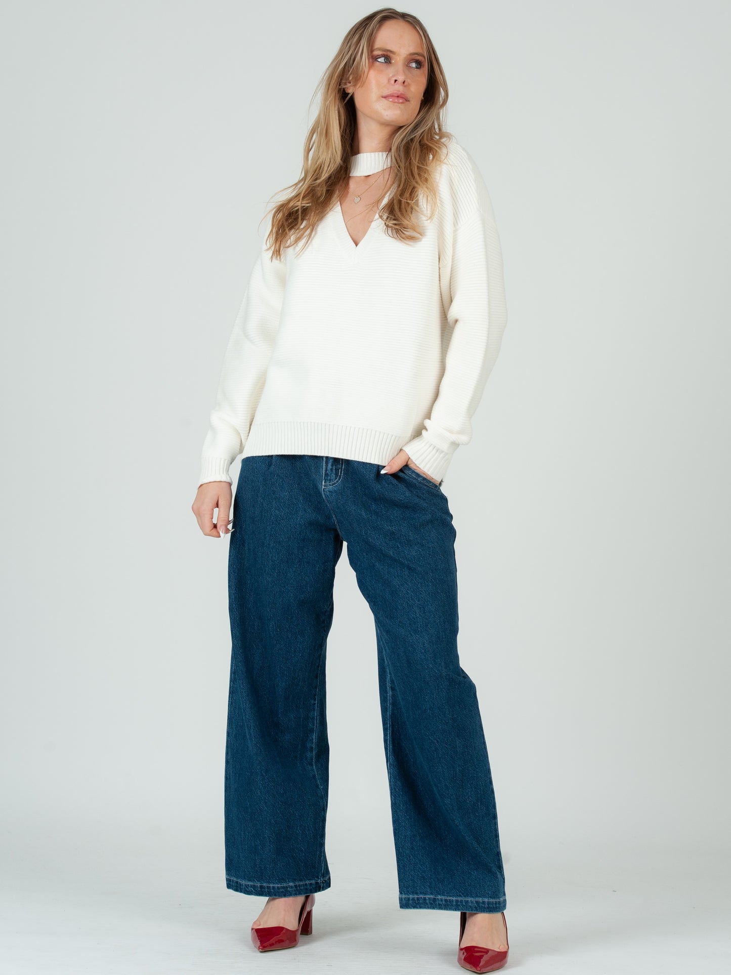 LIZZIE CUTOUT SWEATER-WHITE