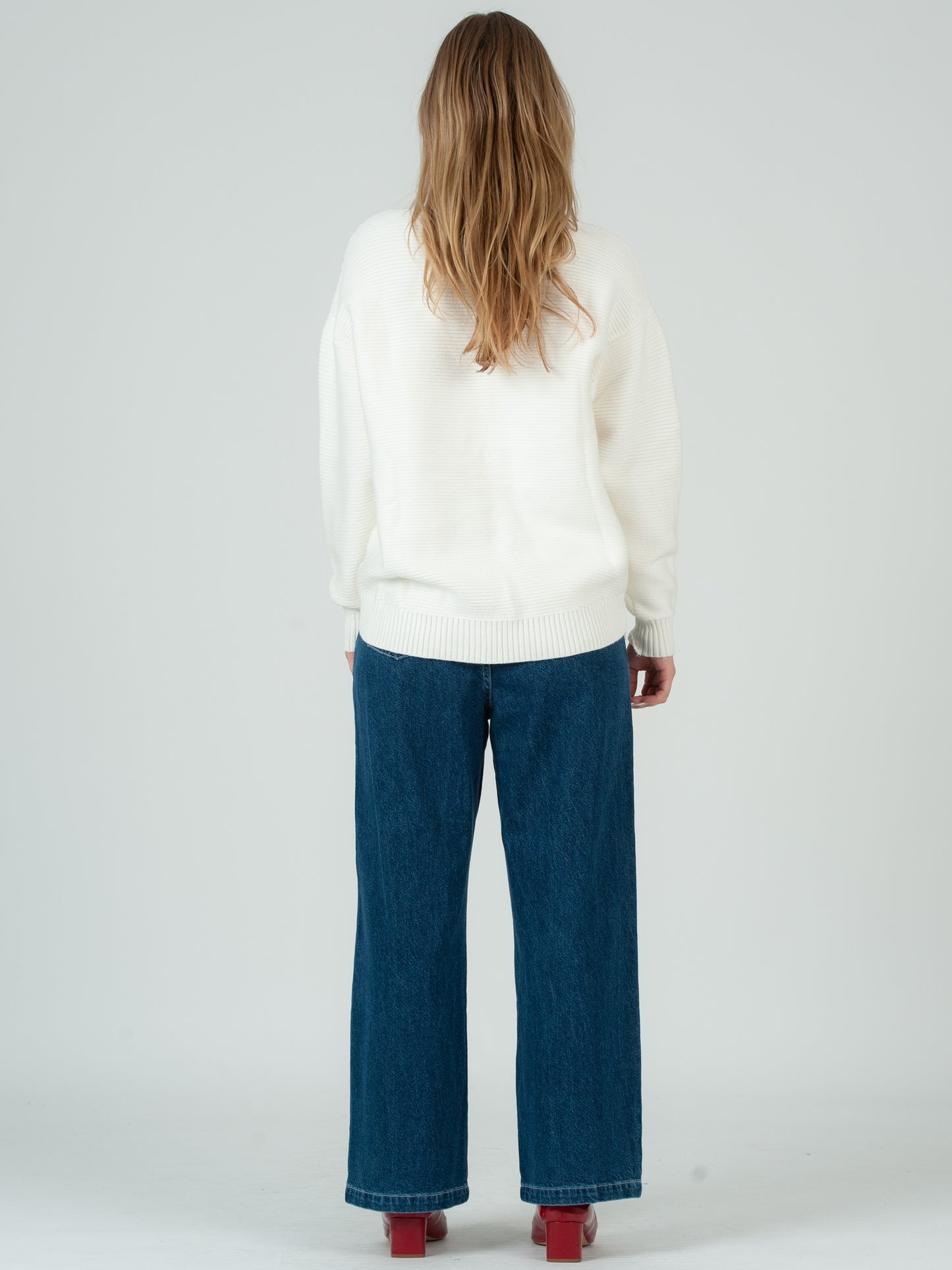 LIZZIE CUTOUT SWEATER-WHITE
