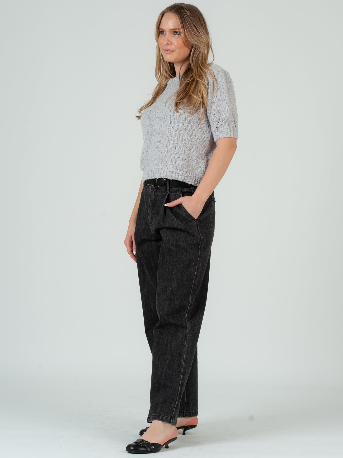 Women's Boucle Crew Neck Short Sleeve Sweater in Grey