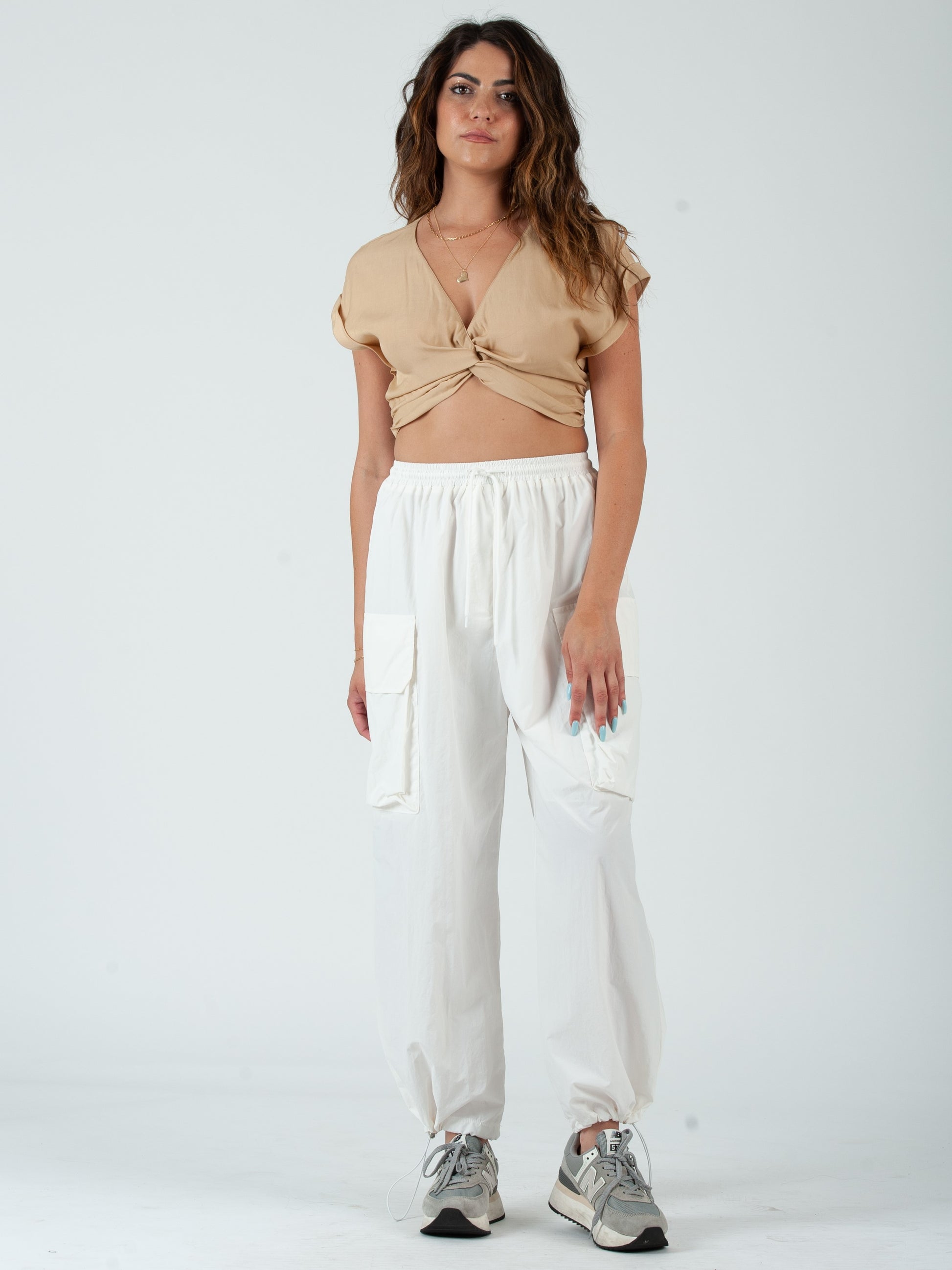 TWIST FRONT CROP TOP