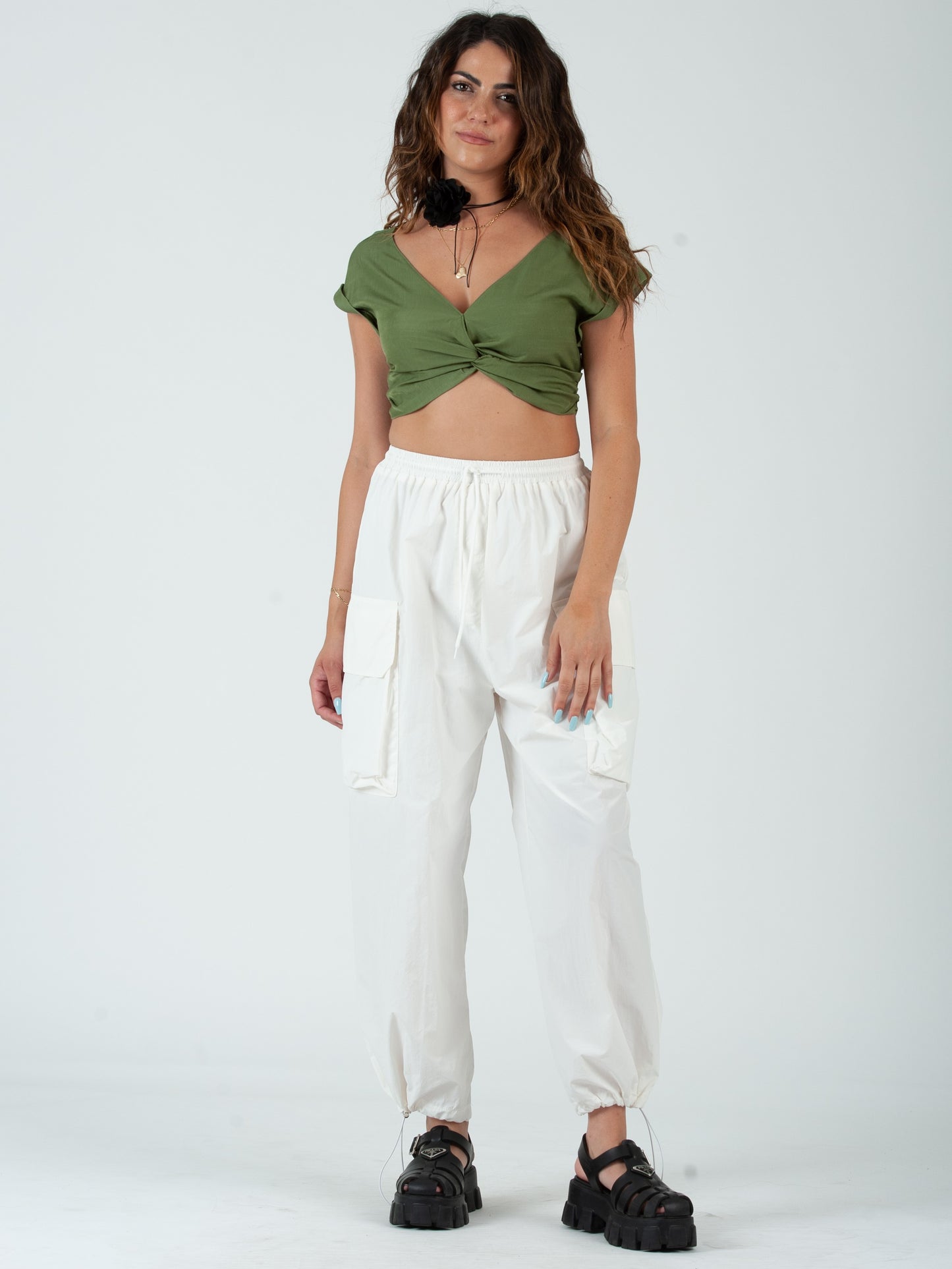 TWIST FRONT CROP TOP