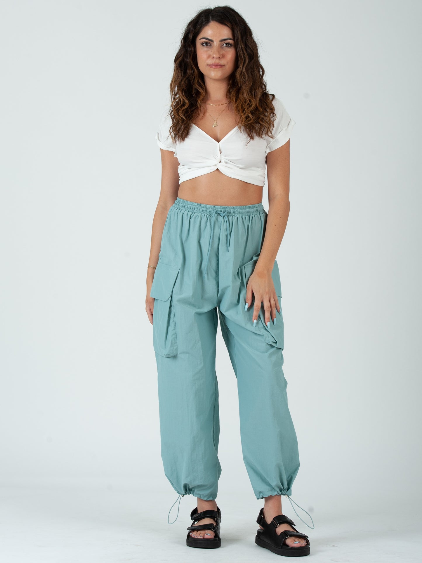 TWIST FRONT CROP TOP