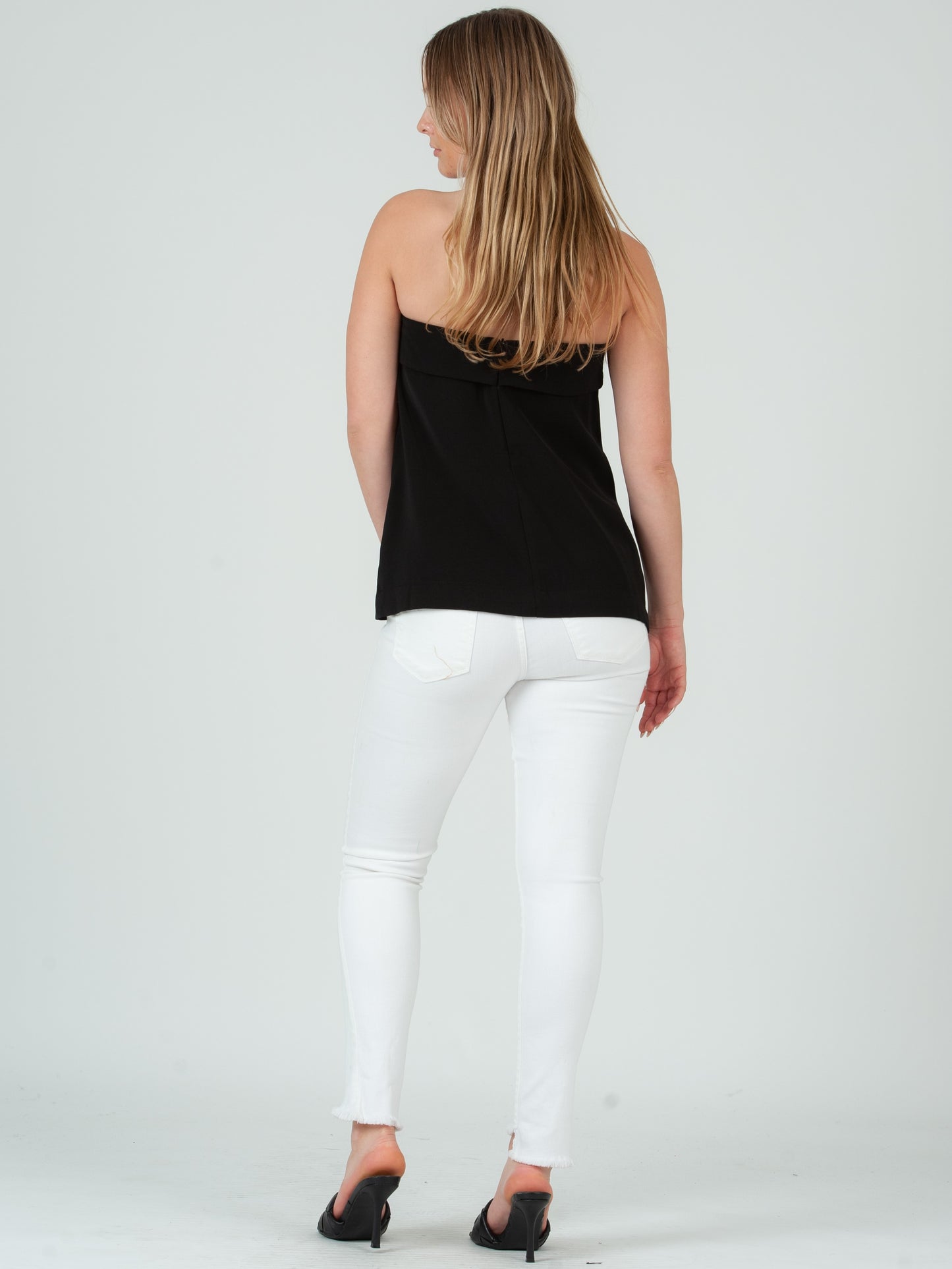 BLACK STRAPLESS TOP