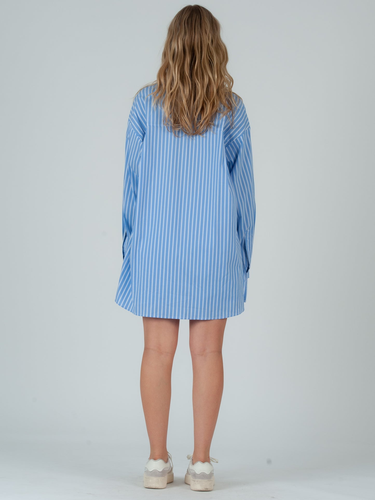 BLUE STRIPED BUTTON DOWN