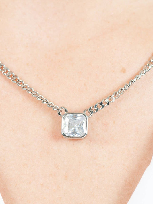 WHITE SQUARE STONE NECKLACE