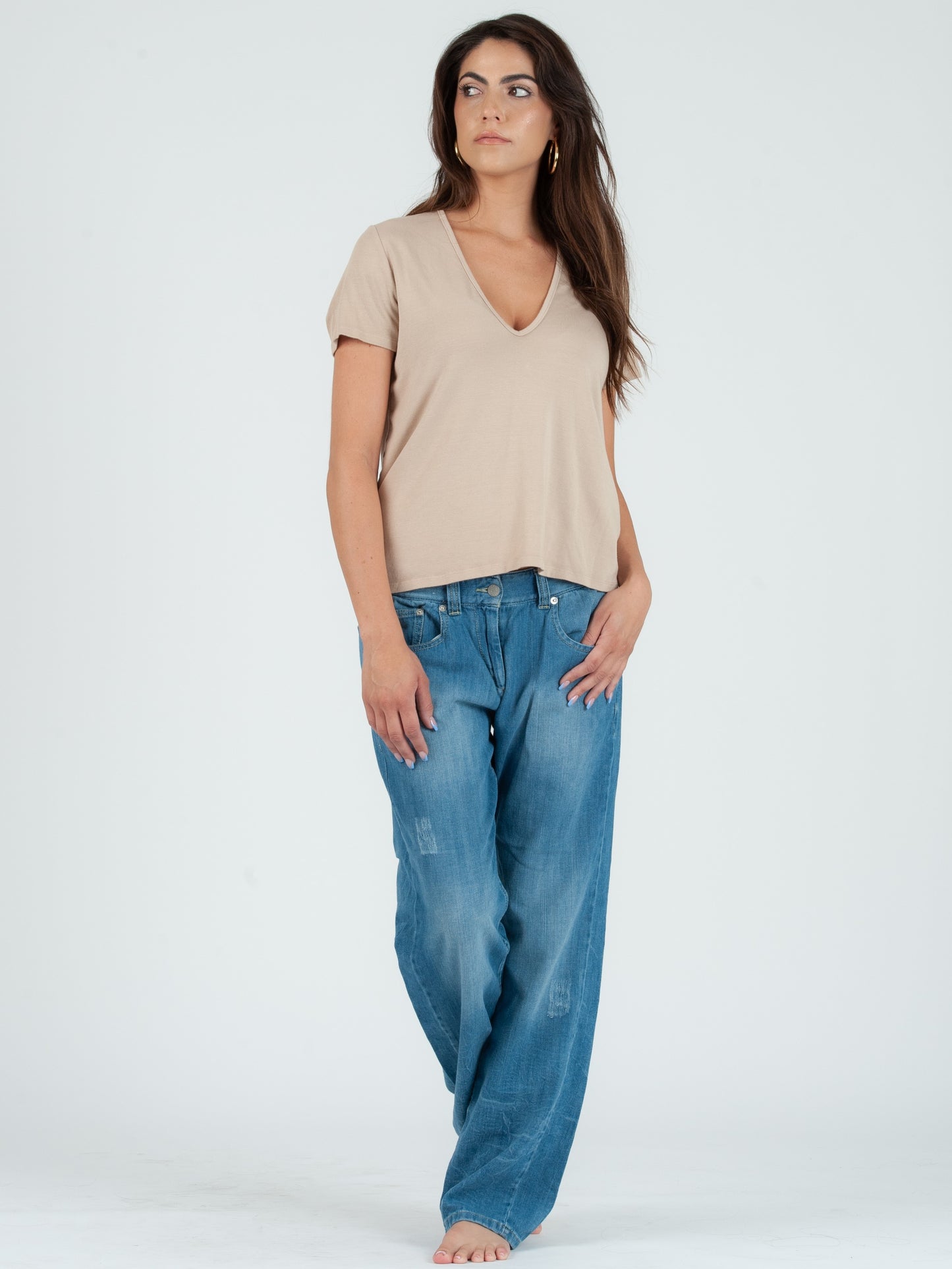 SHAY DEEP V NECK TEE-SAND