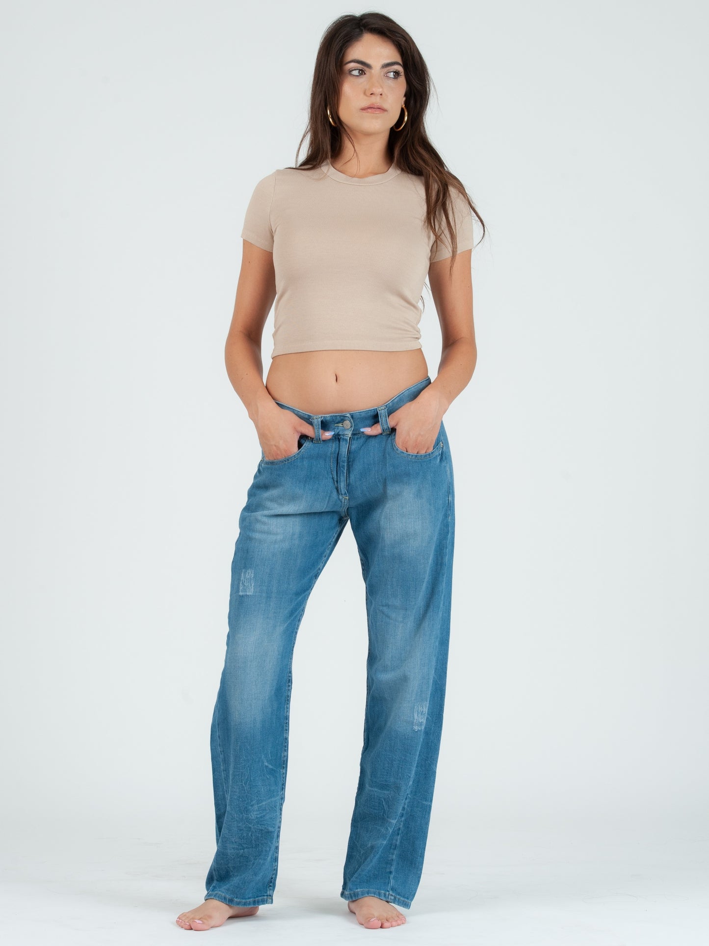 NICOLE ROUND NECK CROPPED TEE-SAND