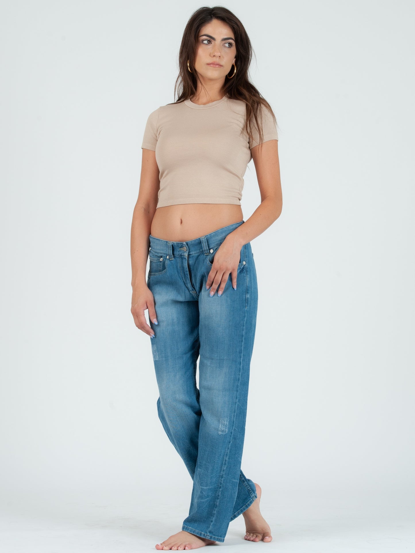 NICOLE ROUND NECK CROPPED TEE-SAND