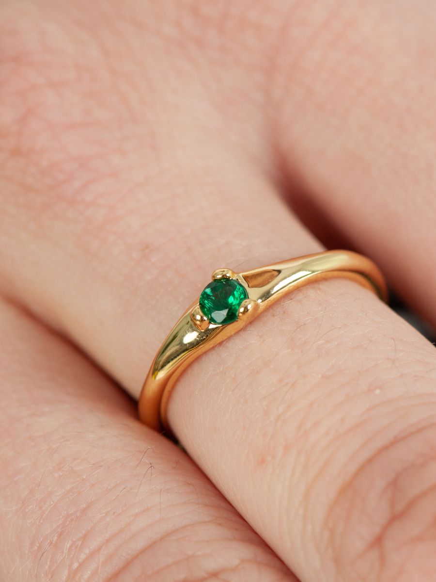 KIN RING-EMERALD