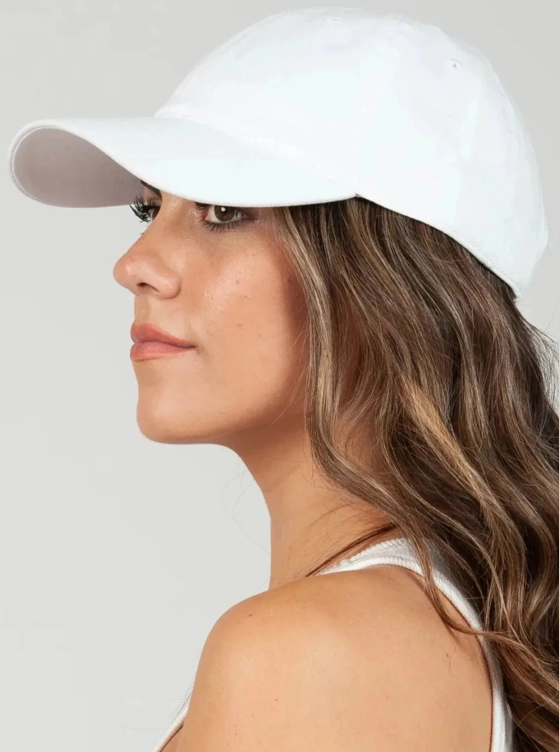WHITE BASEBALL CAP