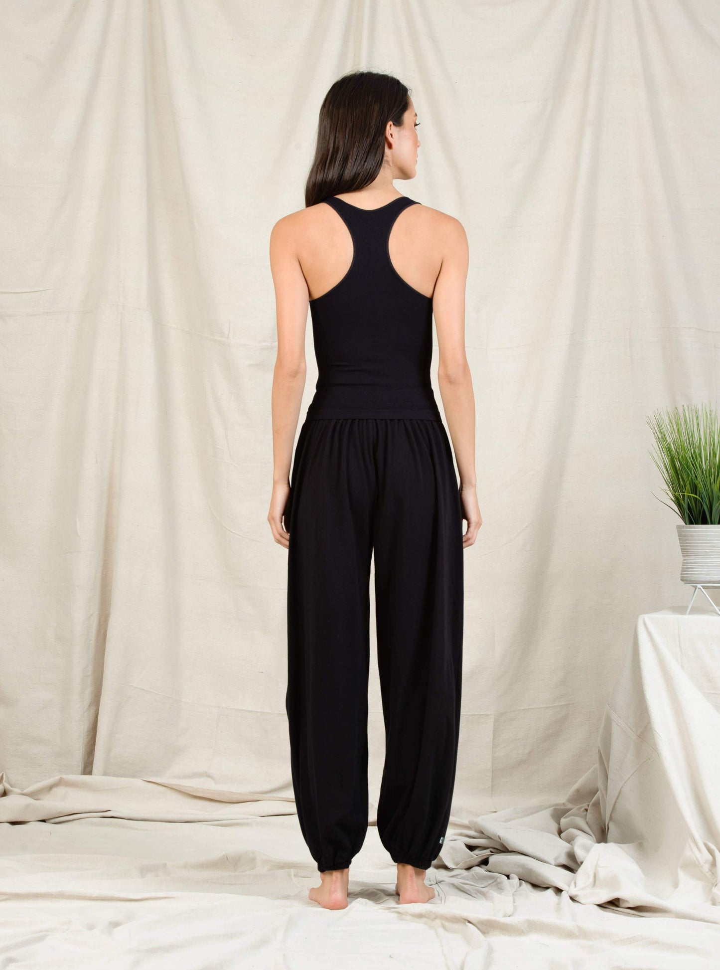 JAMMY BRAMI SEAMLESS TANK-BLACK