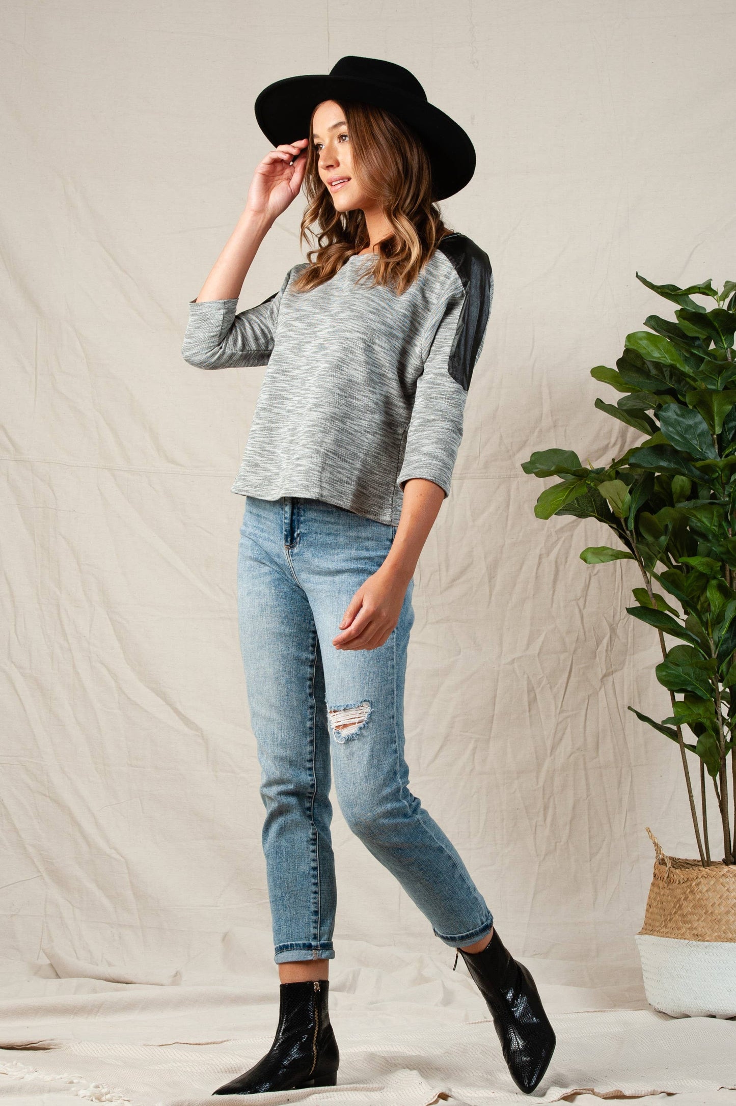 CONTRAST SLEEVES TOP-HEATHER GRAY