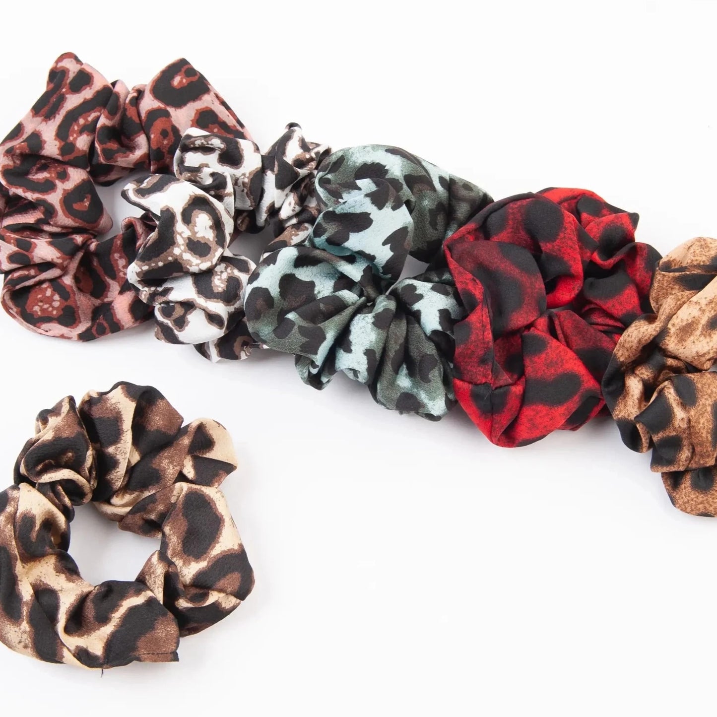 ANIMAL PRINT SCRUNCHIE