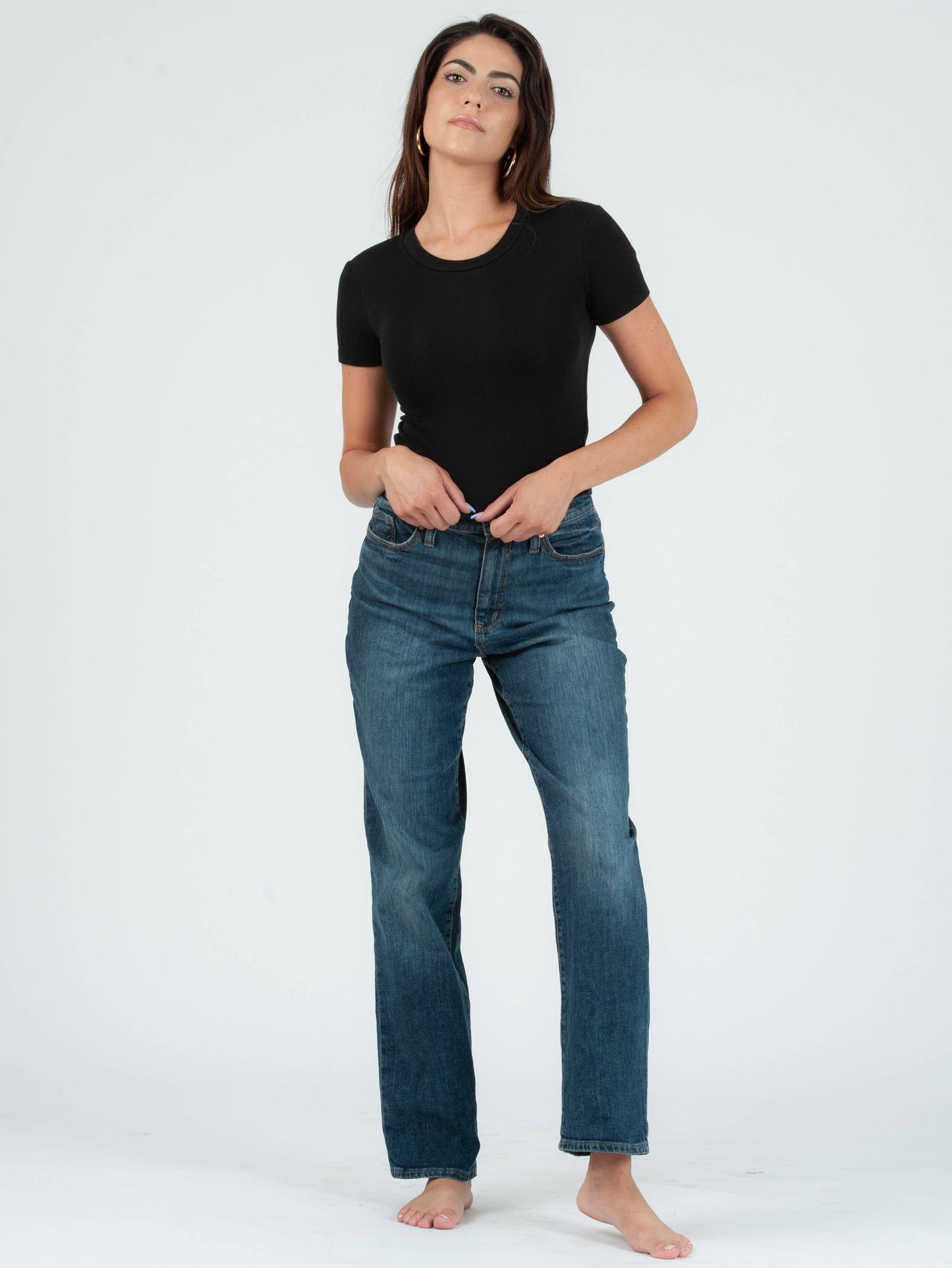 NICOLE ROUND NECK CROPPED TEE-BLACK