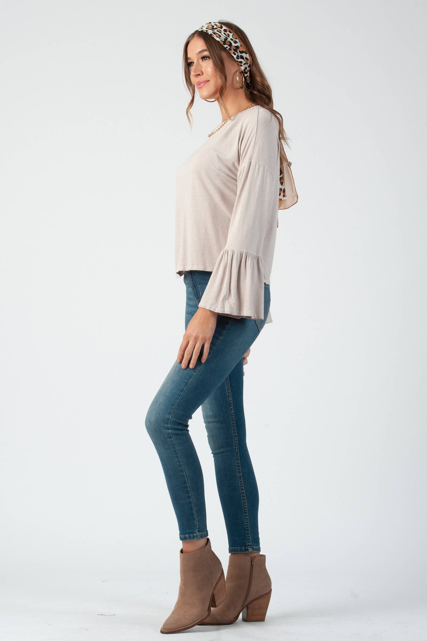 REAGAN FLOUNCE SLV TOP-OYSTER