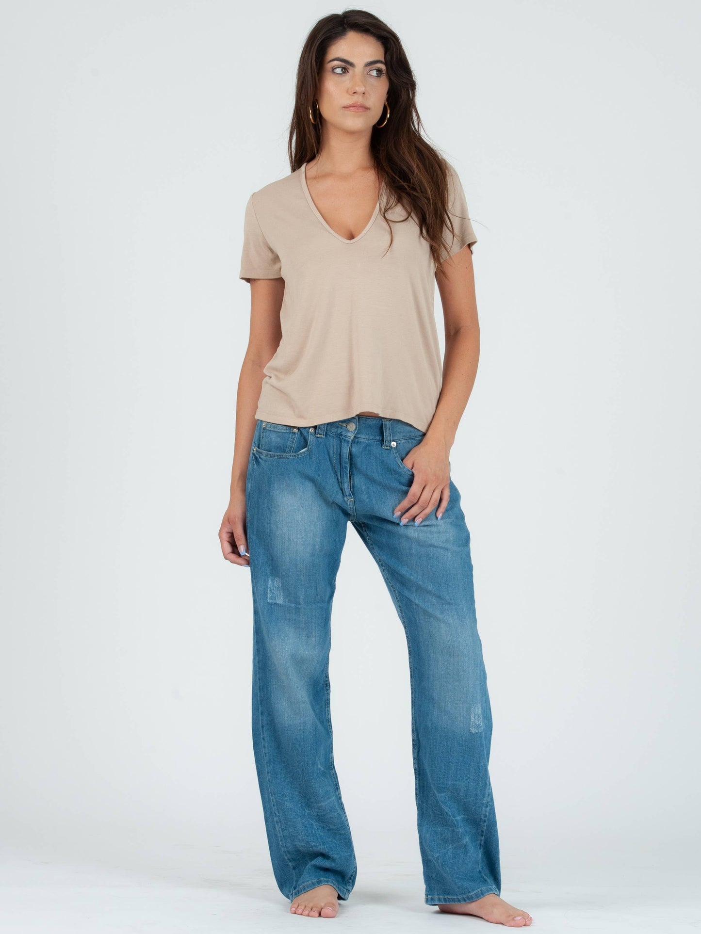 SHAY DEEP V NECK TEE-SAND