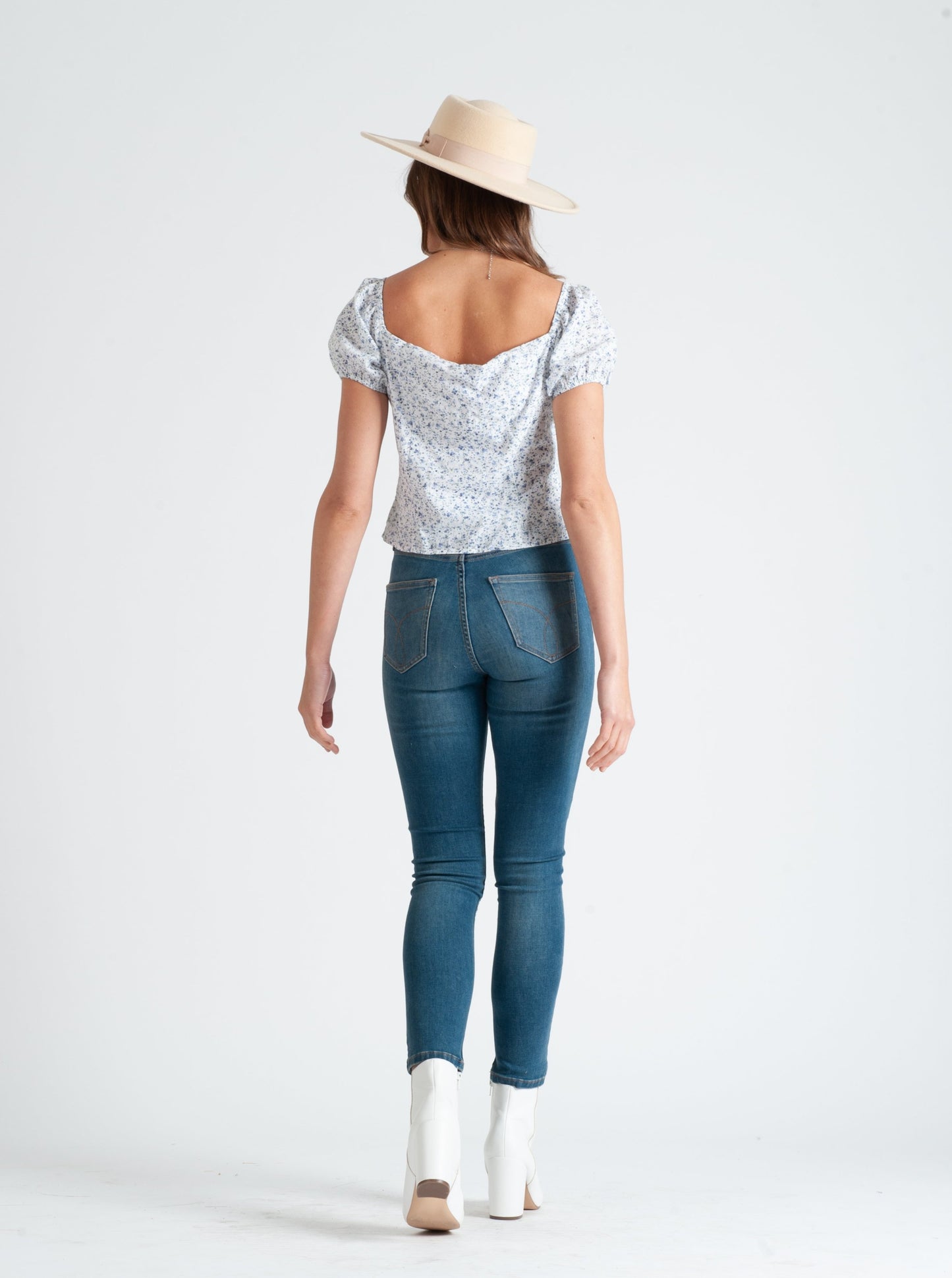 BEGONIA BUTTON DOWN TOP-WHITE FLORAL