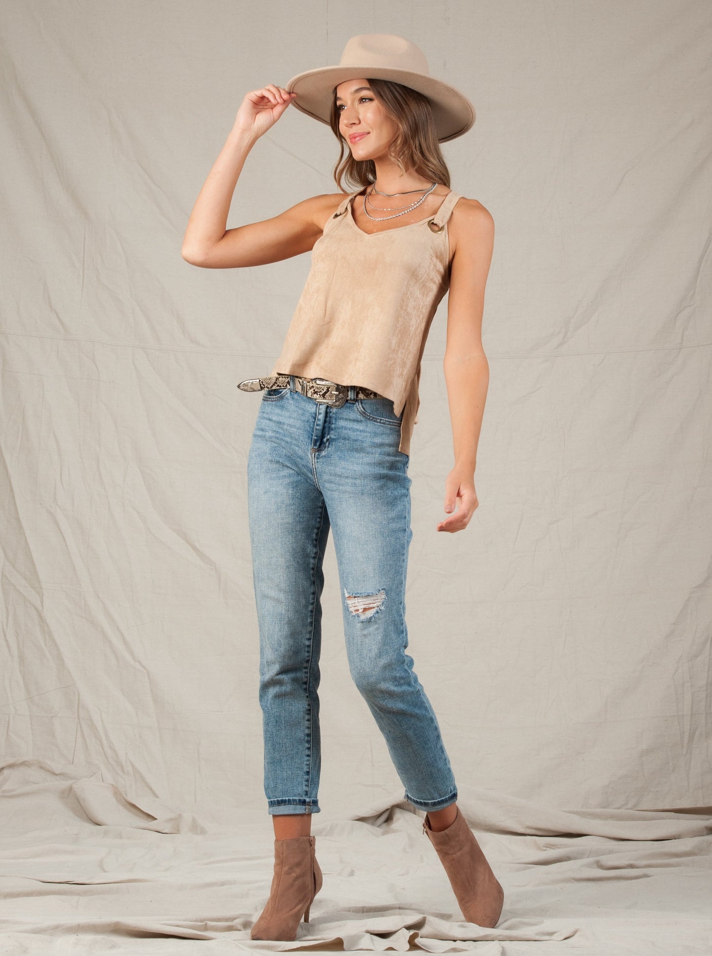 GINA TAN VEGAN SUEDE CAMI-LIGHT PINK