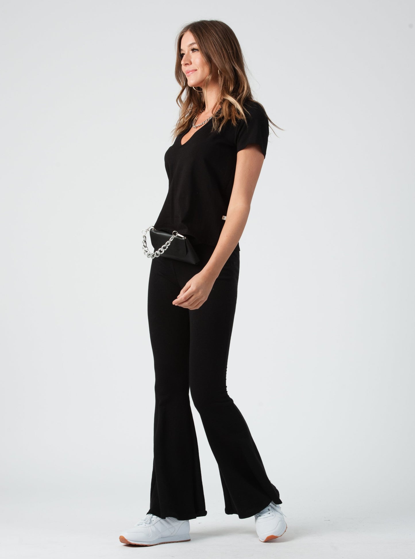 GRACE DEEP V NECK TOP-BLACK