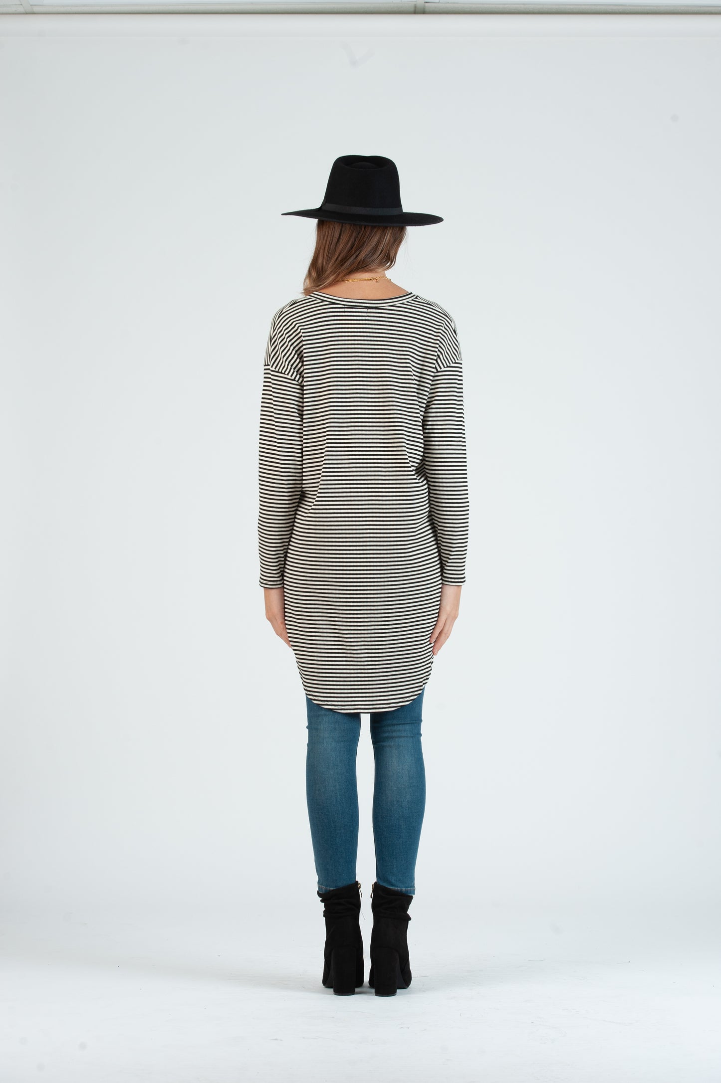 LINDA DROP SHOULDER TUNIC-WHT/BLK RIB STR