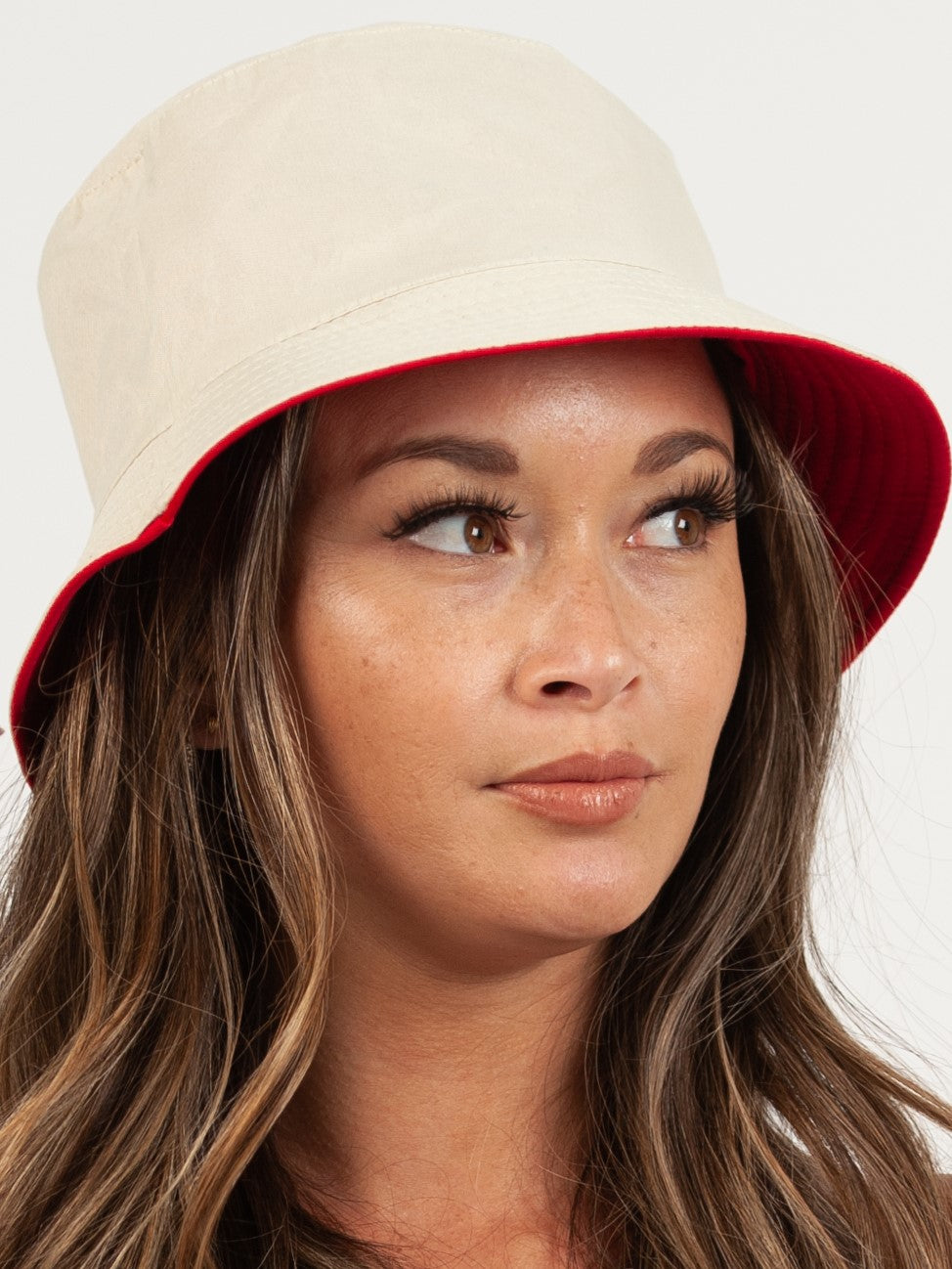REVERSIBLE BUCKET HAT