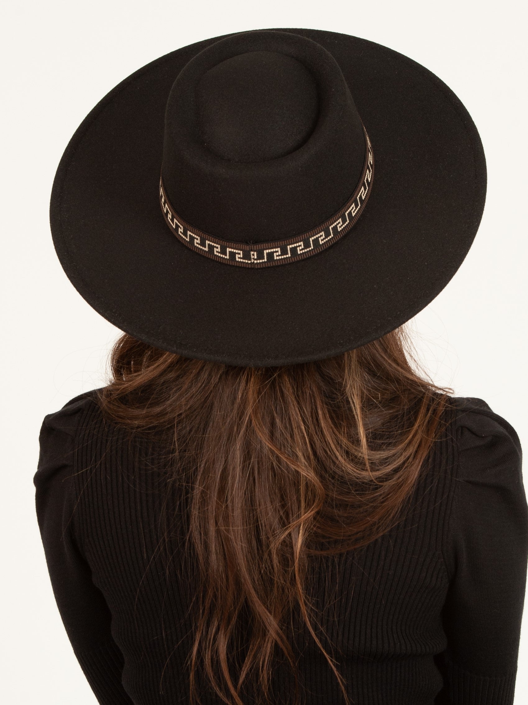 BLACK BOATER HAT