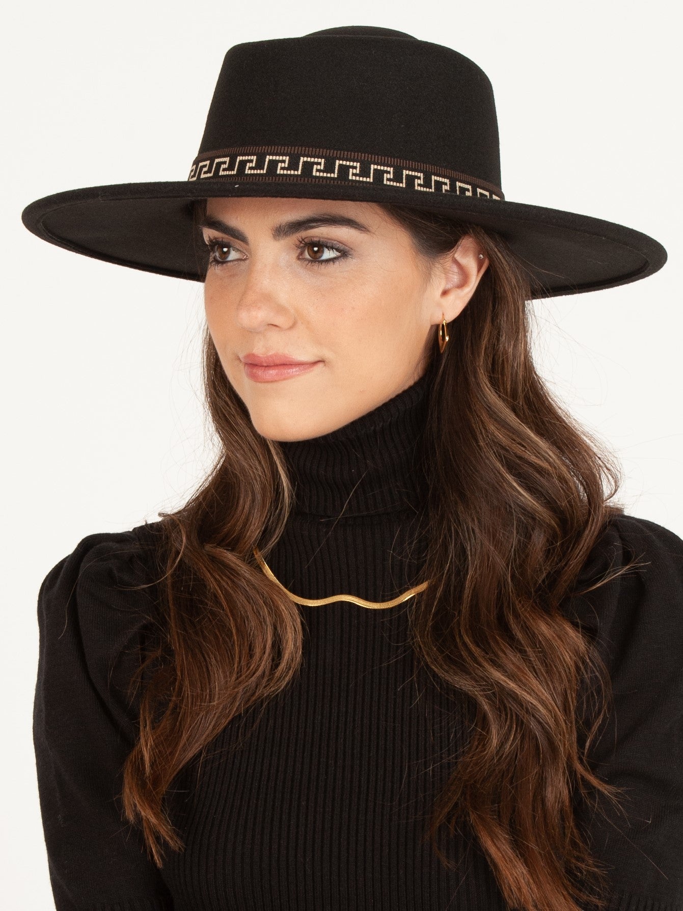 BLACK BOATER HAT