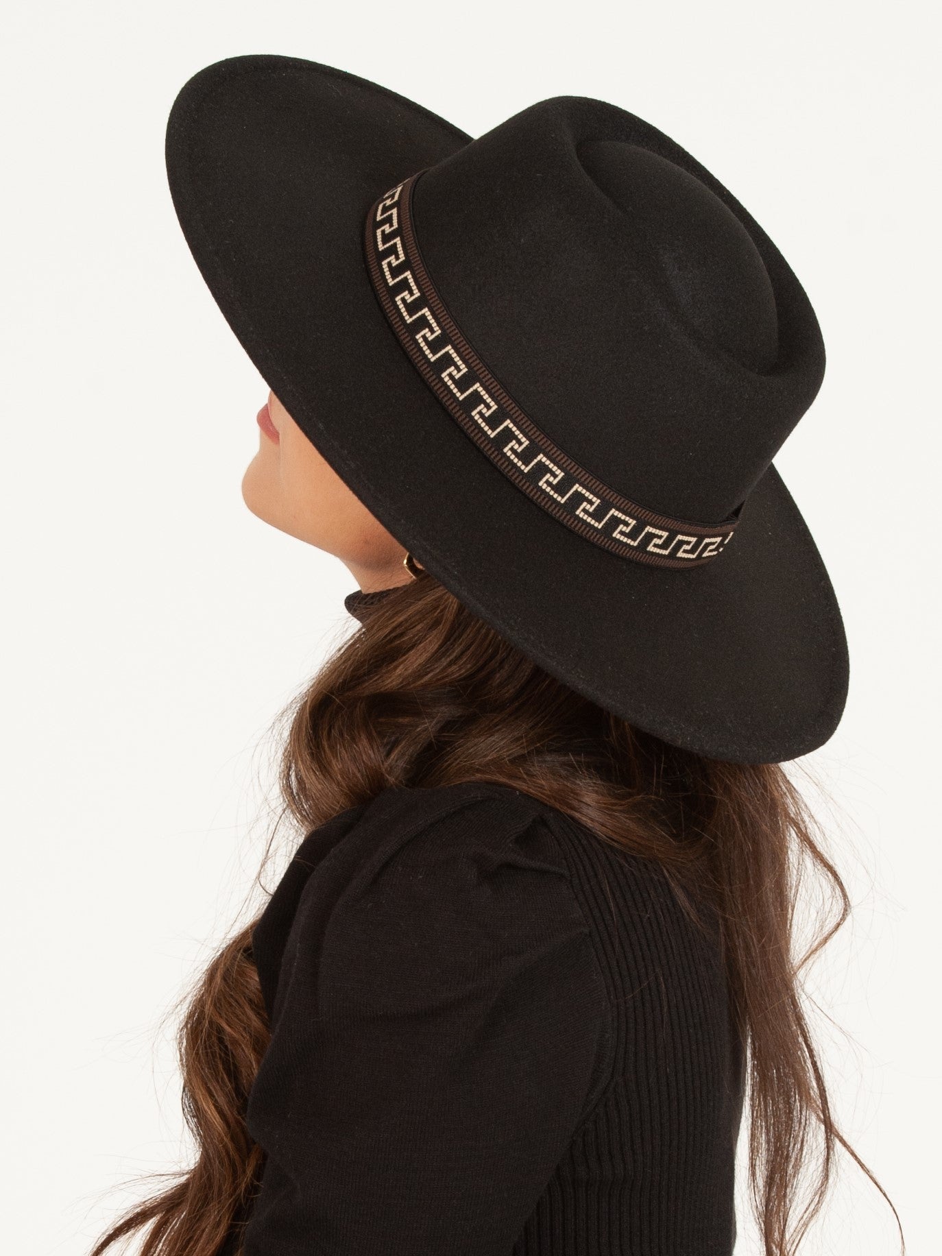 BLACK BOATER HAT