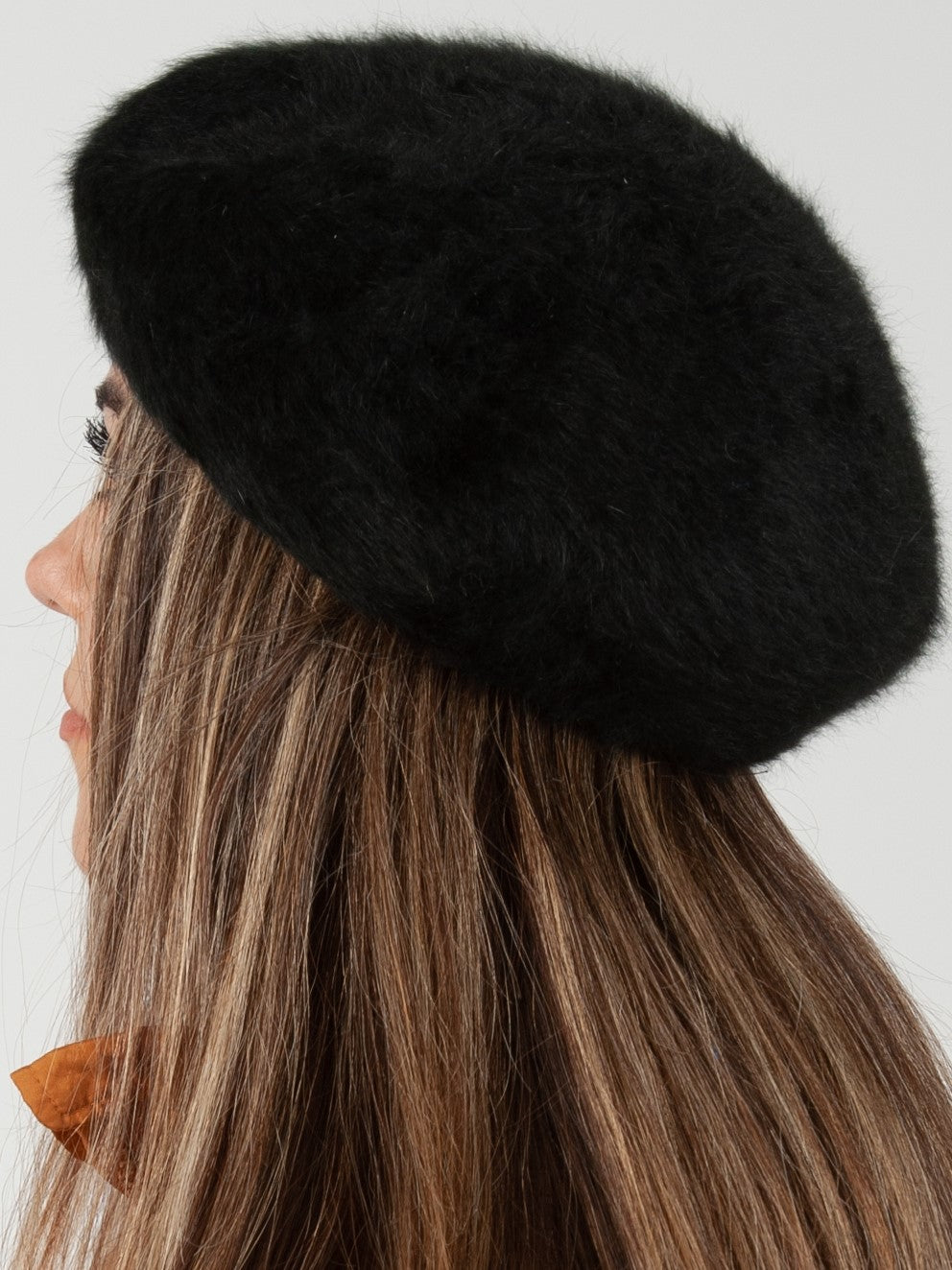 BLACK BERET
