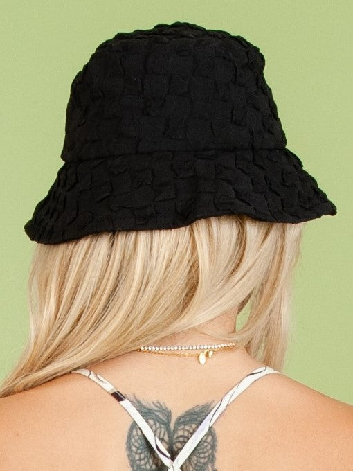 BLACK BUCKET HAT