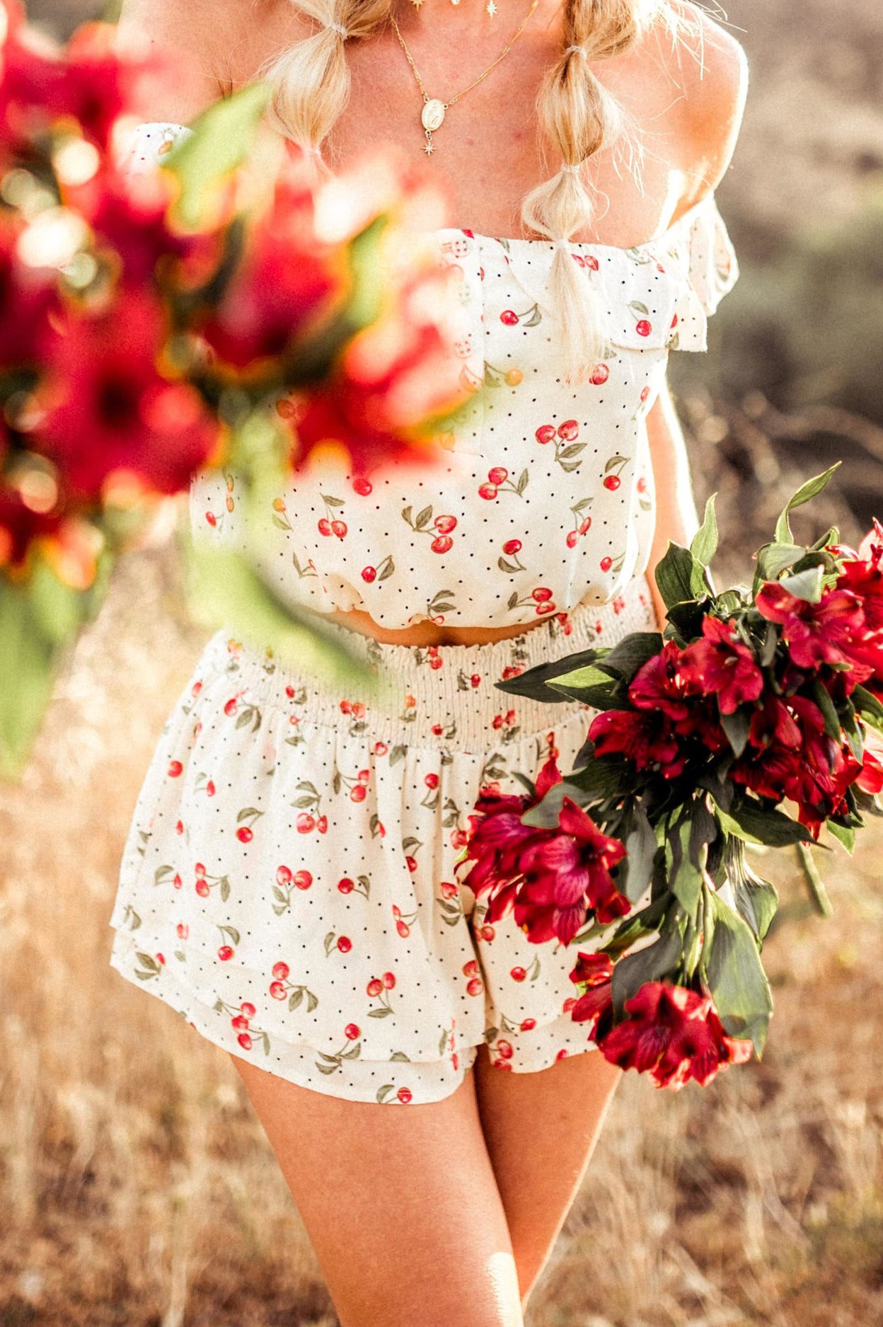 HADLEY FLUTTER SHORTS-IVORY CHERRY