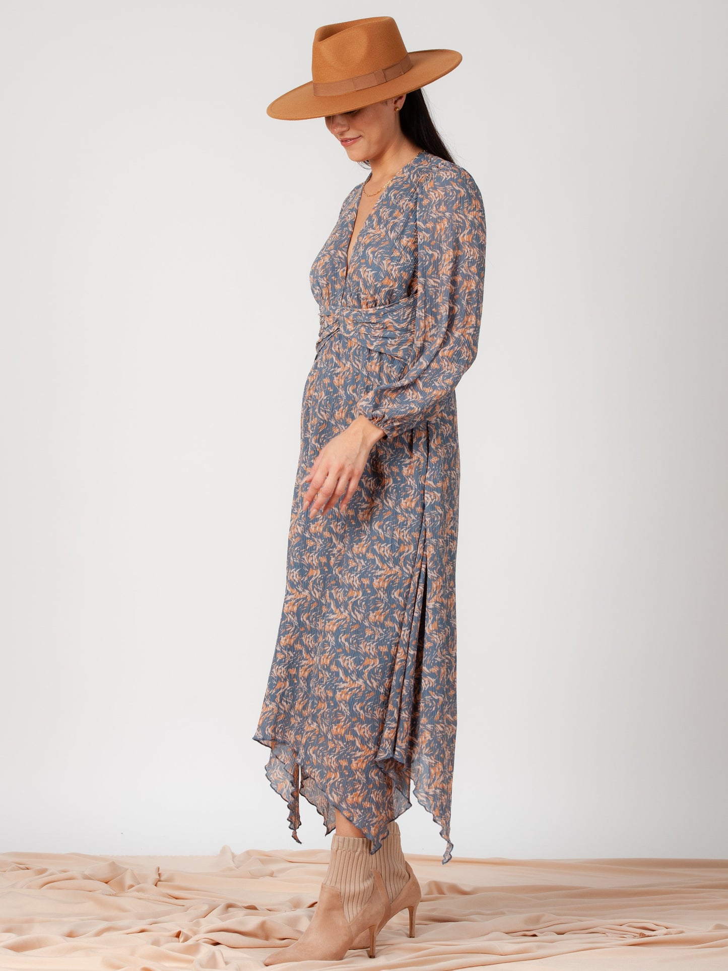 FLORAL MAXI DRESS