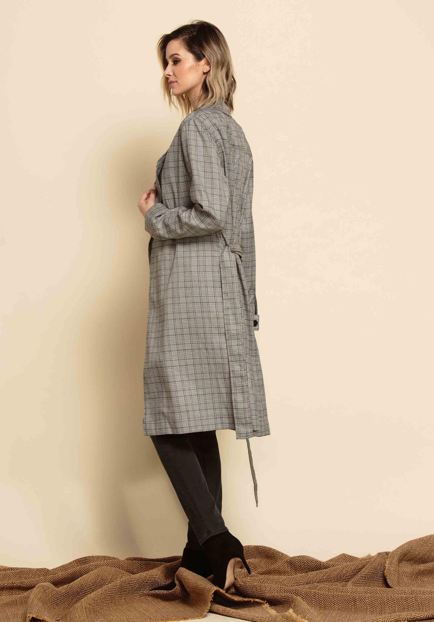 CHARLEE DUSTER-BLACK/WHITE PLAID