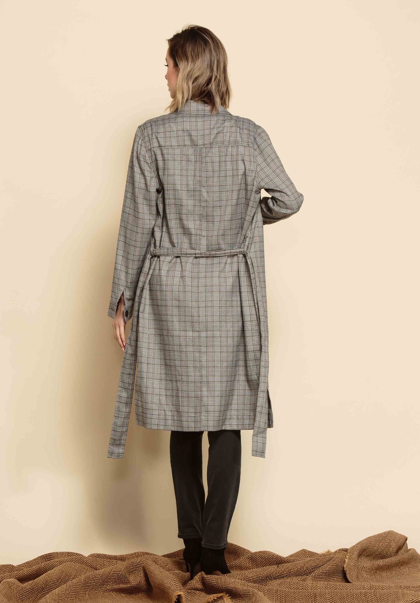 CHARLEE DUSTER-BLACK/WHITE PLAID
