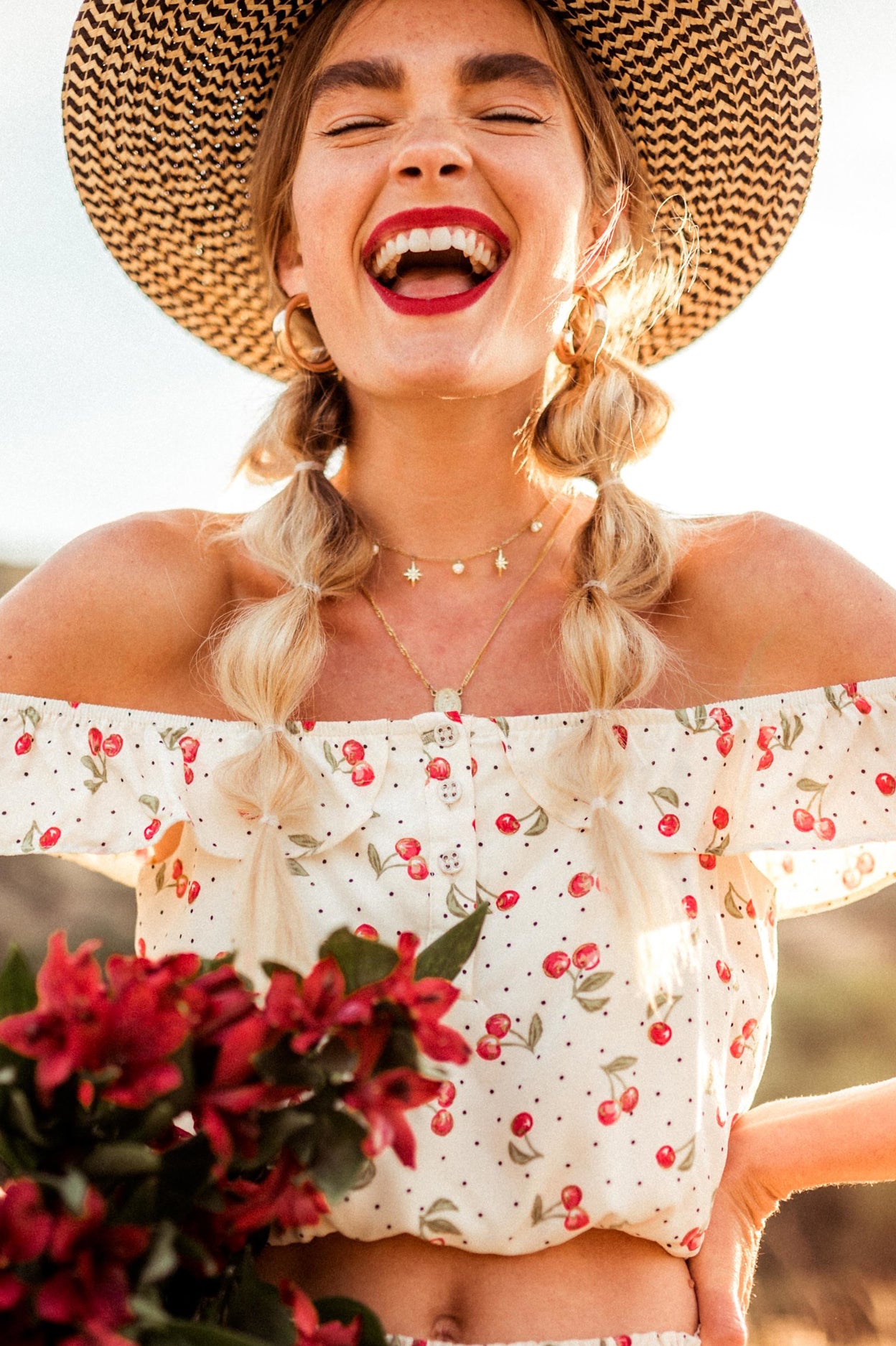 JULIET OTS CROP TOP-IVORY CHERRY
