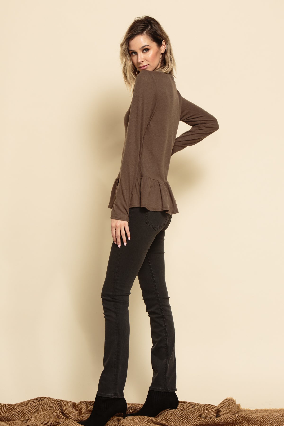 KATHRYN PEPLUM TOP-OLIVE