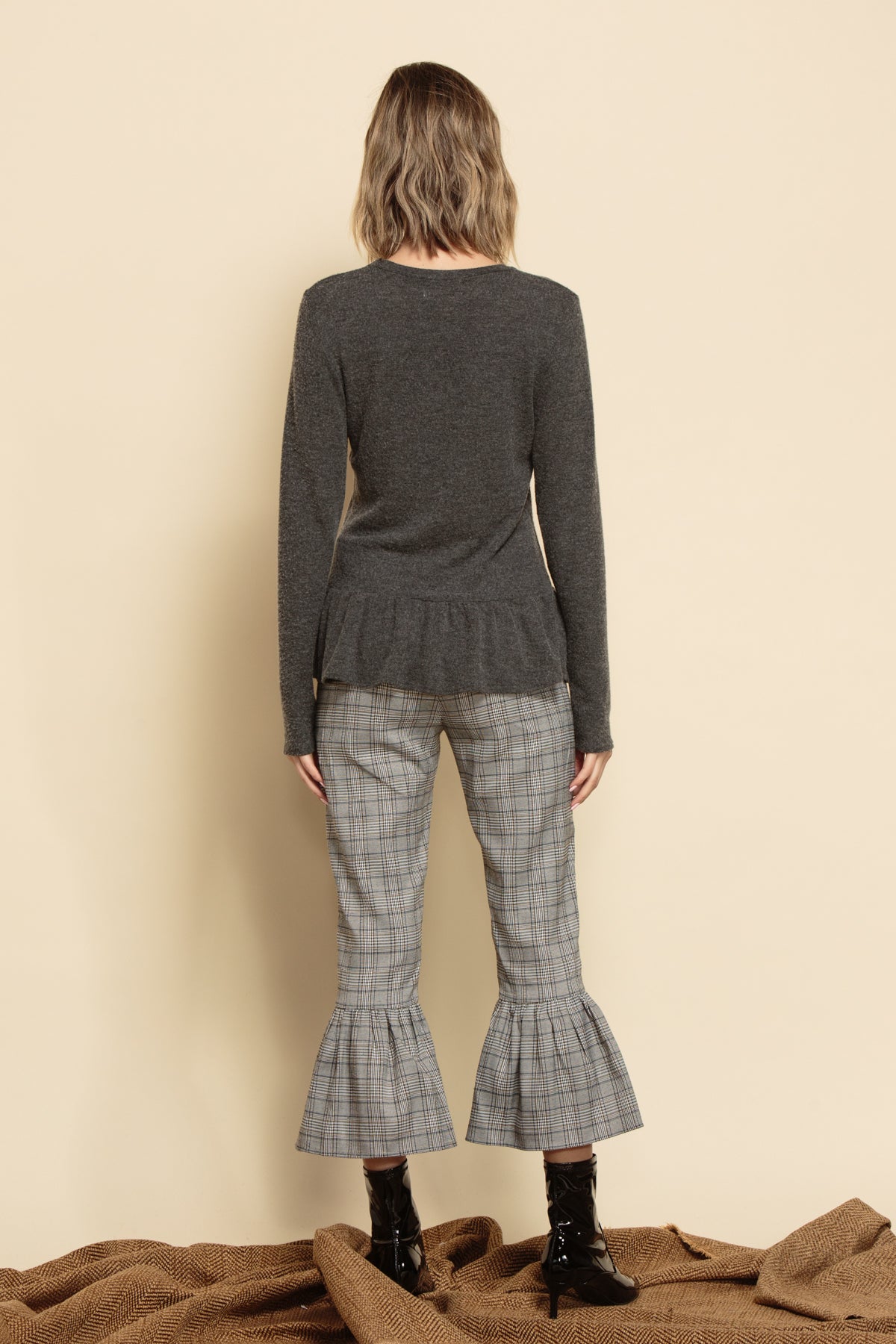 AMBER CROPPED PANTS-BLACK & WHITE PLAID