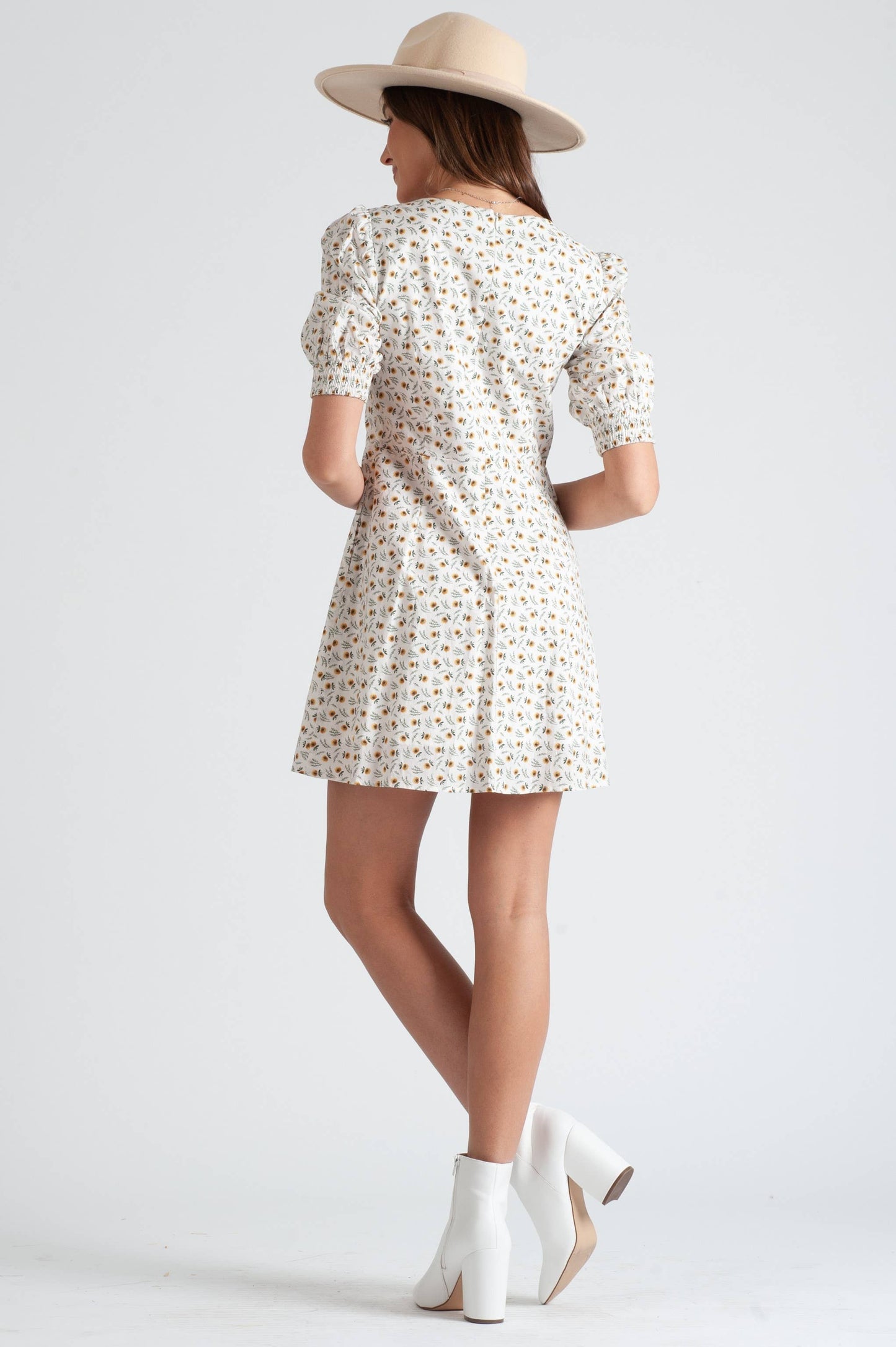 GARDENIA SMOCKED CUFF DRESS-COTTON DAISY