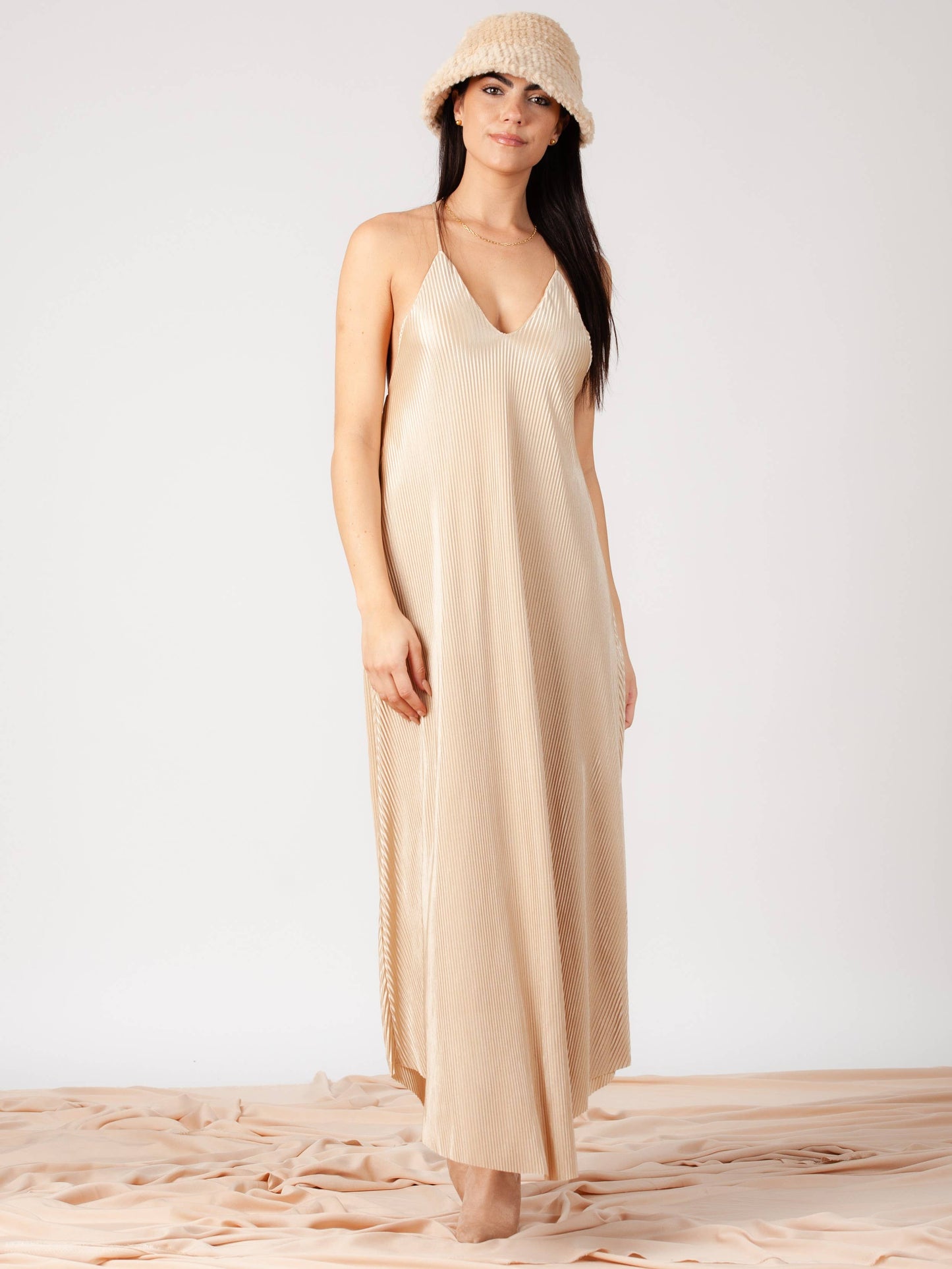 FLOWY MAXI DRESS