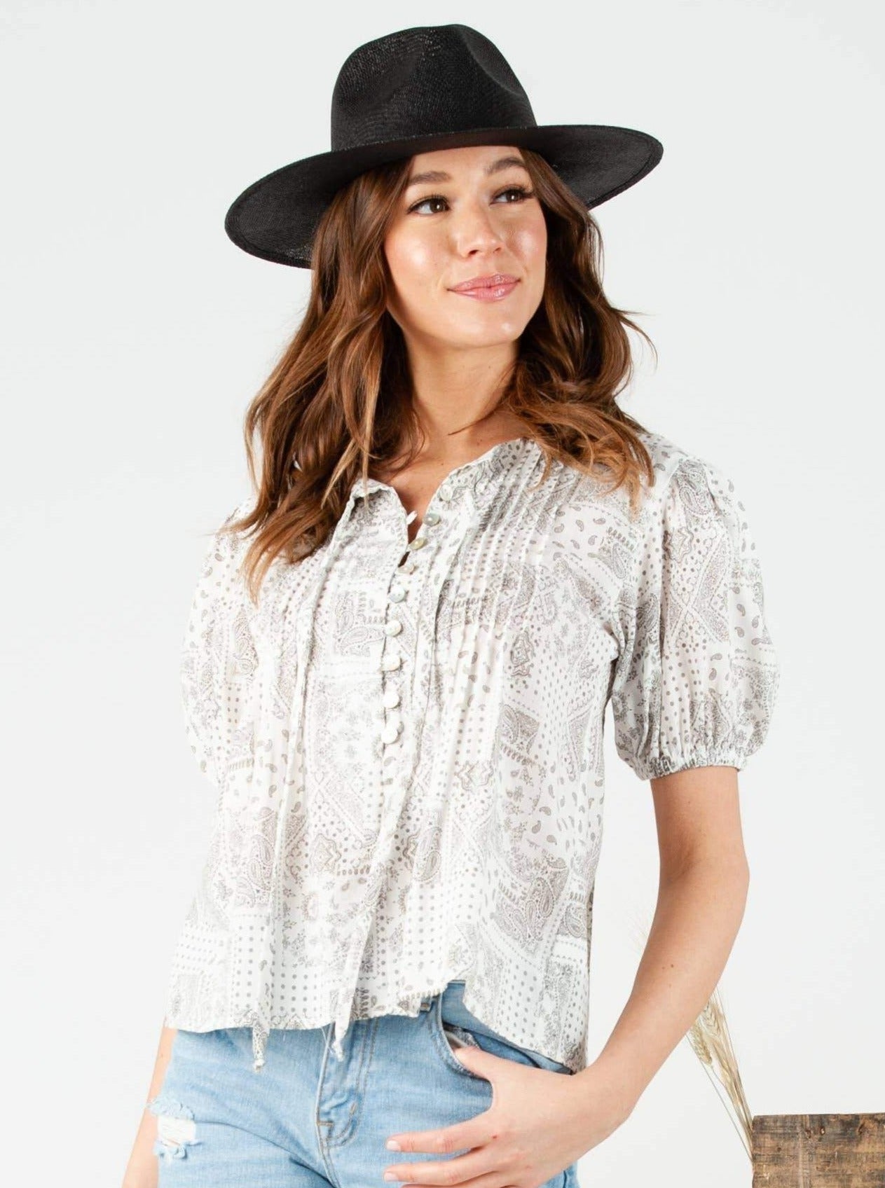 SHALA PUFF SLEEVE TOP-WHITE BANDANA
