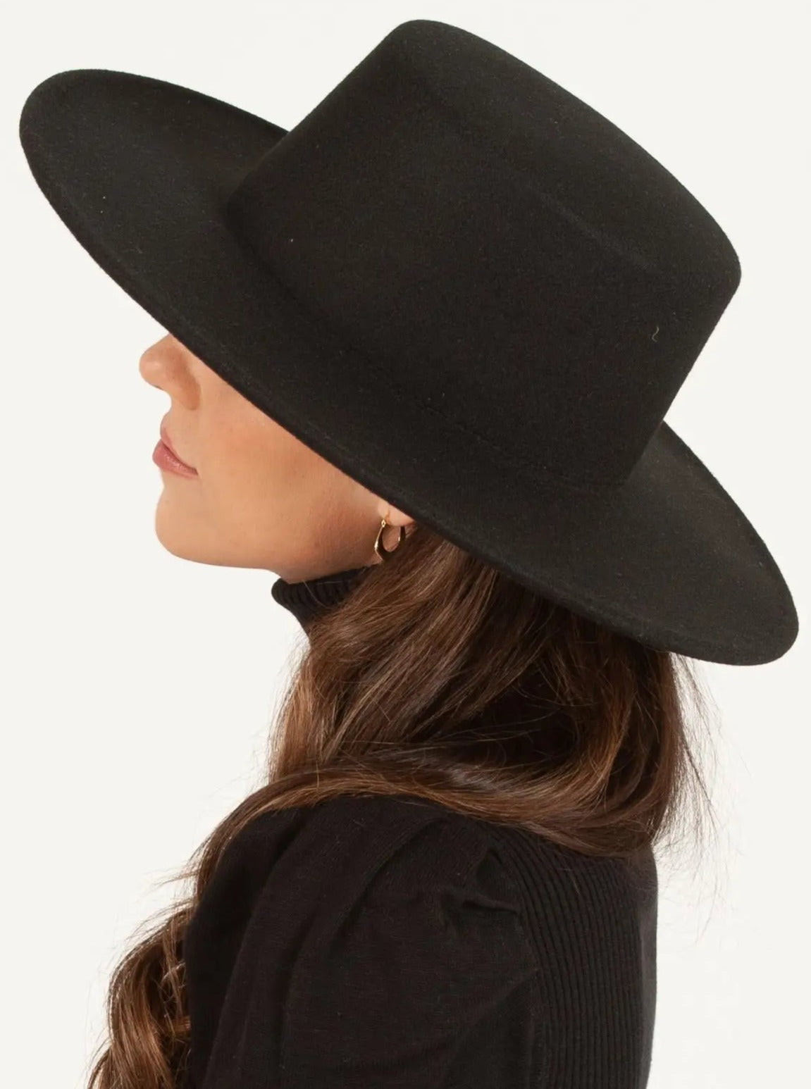 BLACK BOATER HAT