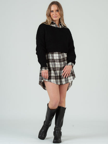 CROPPED BLACK SWEATER