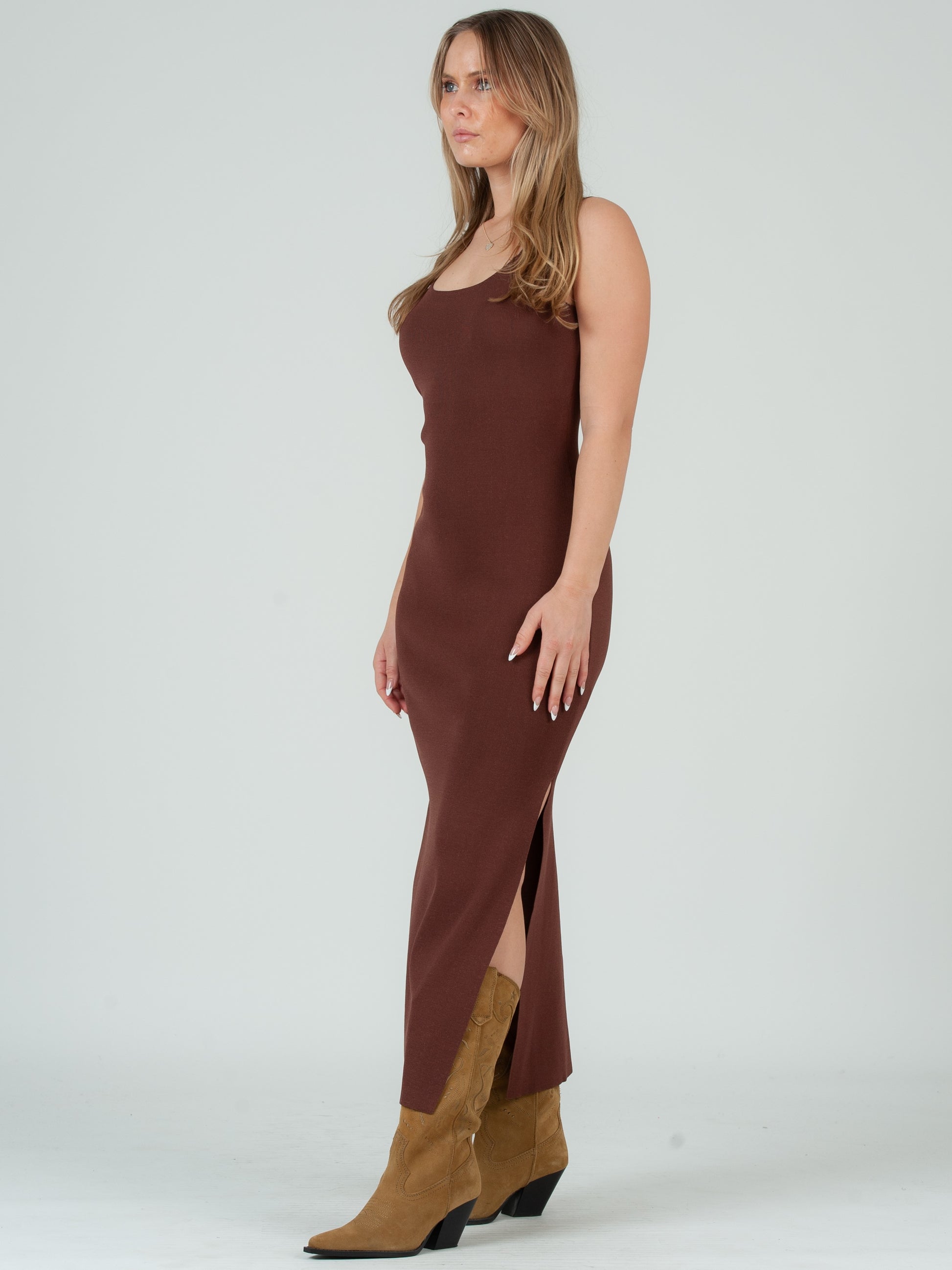 BROWN KNIT MAXI DRESS