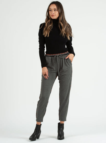 TARYN MIXED MEDIA JOGGER-BLACK