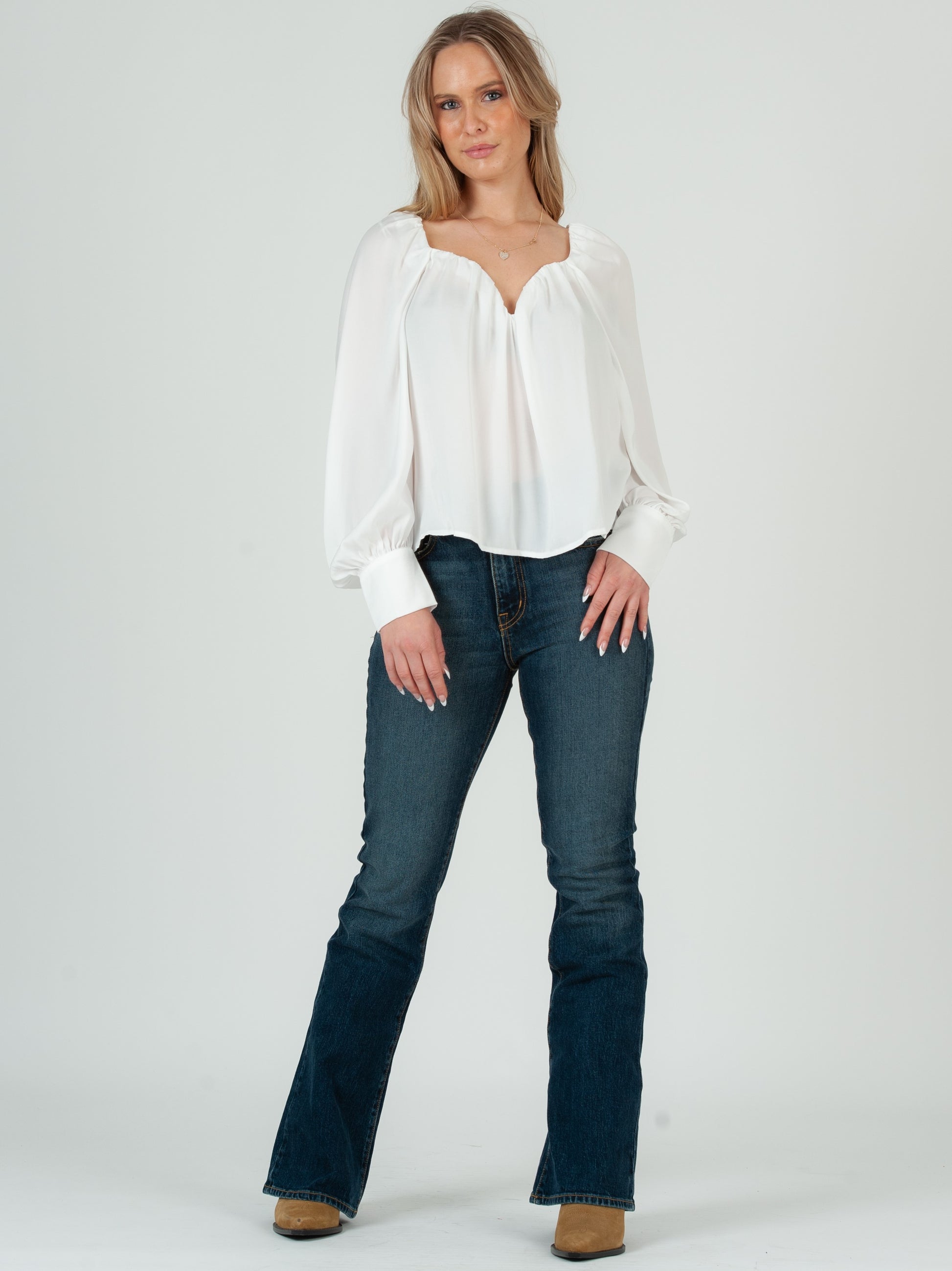WHITE SWEETHEART TOP