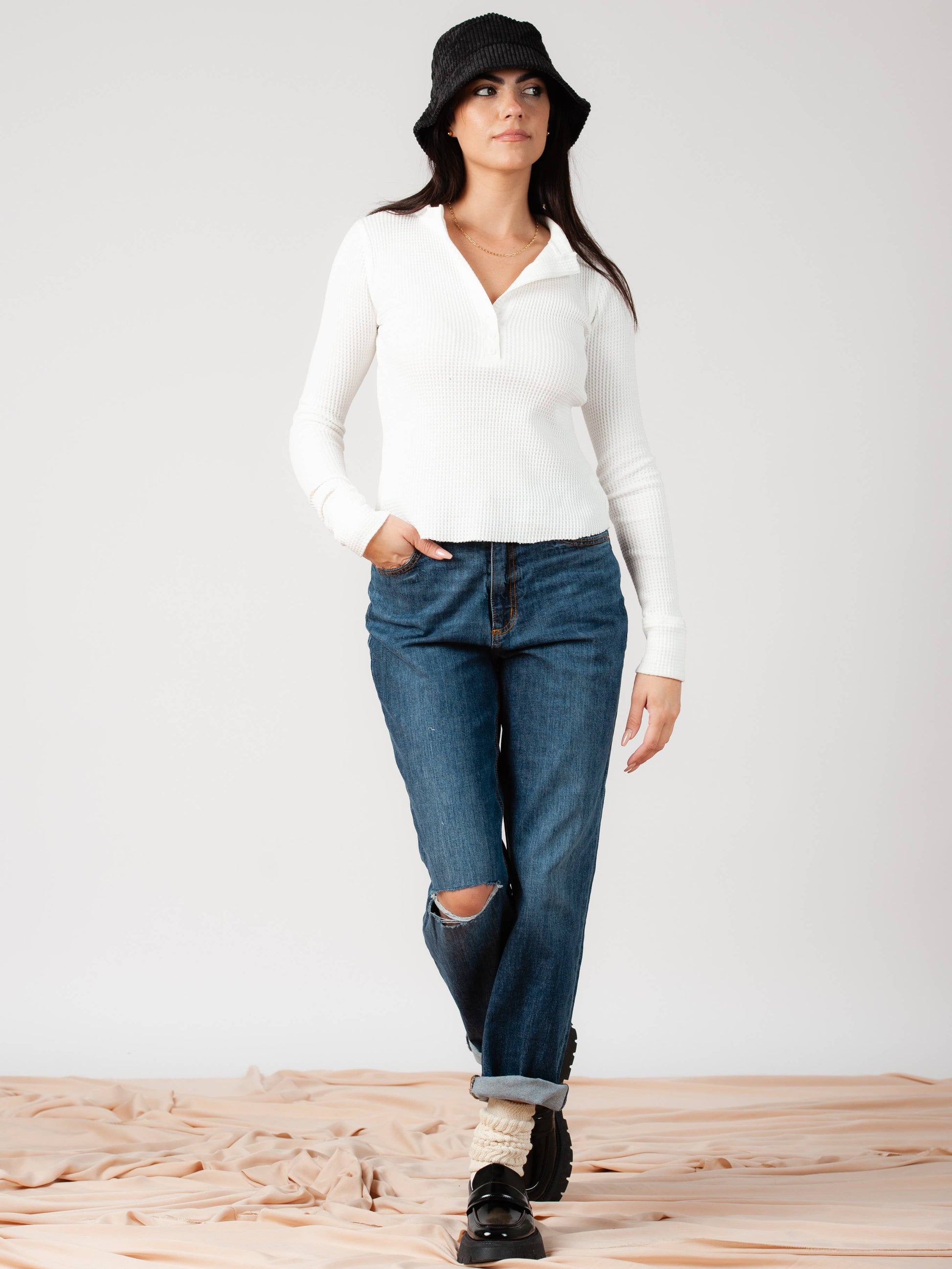 WHITE THERMAL LONG SLEEVE TOP