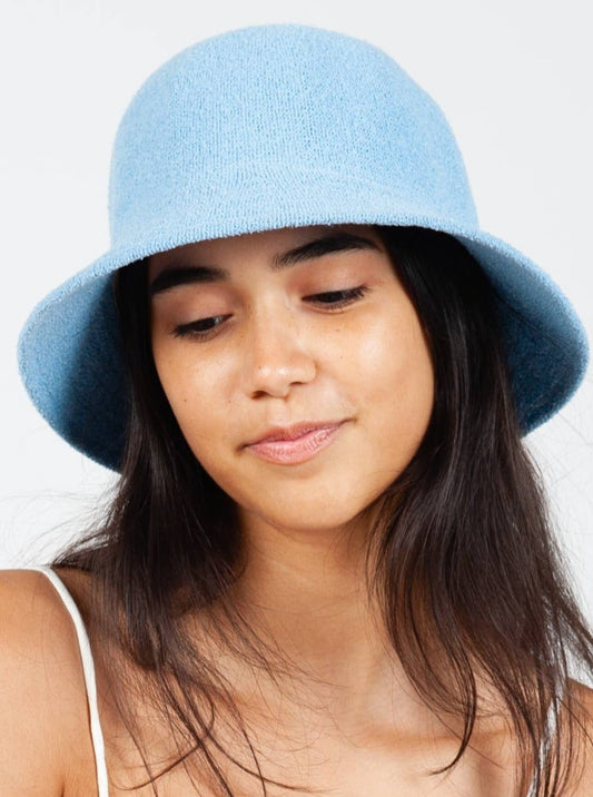 BLUE BUCKET HAT